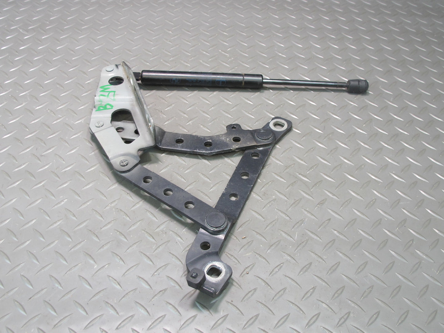 96-02 BMW E36/7 Z3 Front Left & Right Hood Bonnet Hinge Black Set OEM