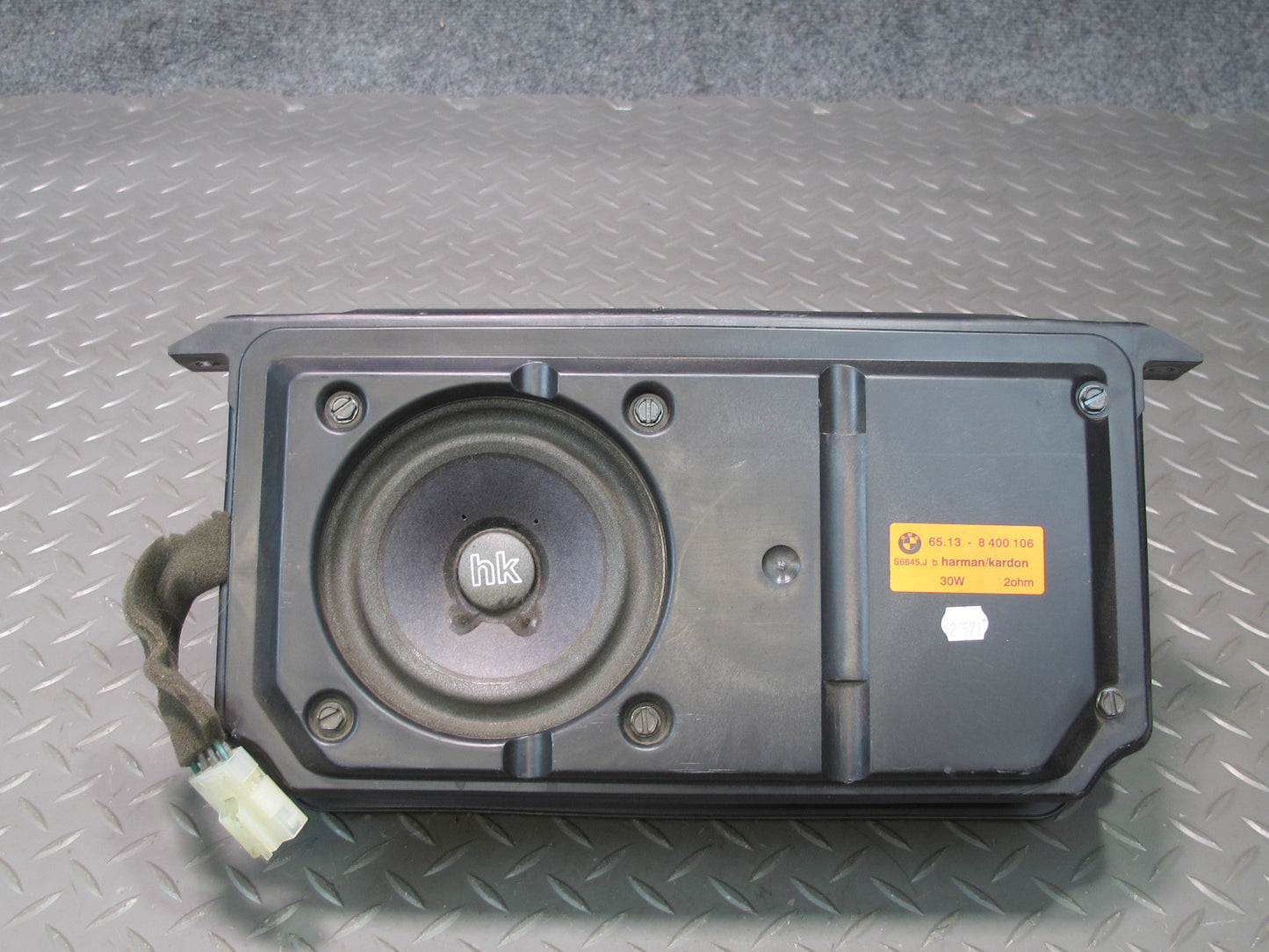 98-99 BMW E36/7 Z3 Roadster Rear Harman Kardon Subwoofer Box Speaker OEM