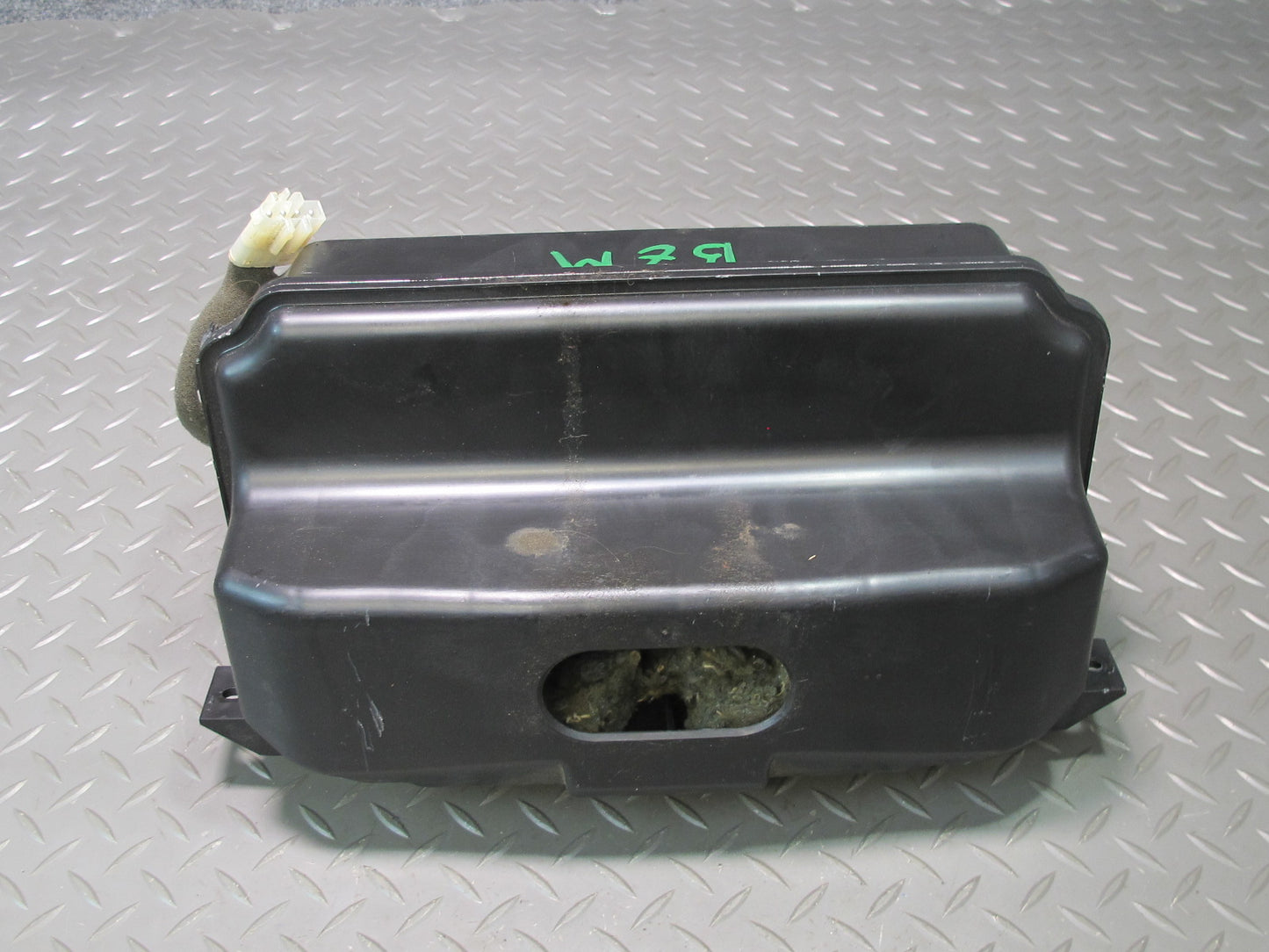 98-99 BMW E36/7 Z3 Roadster Rear Harman Kardon Subwoofer Box Speaker OEM