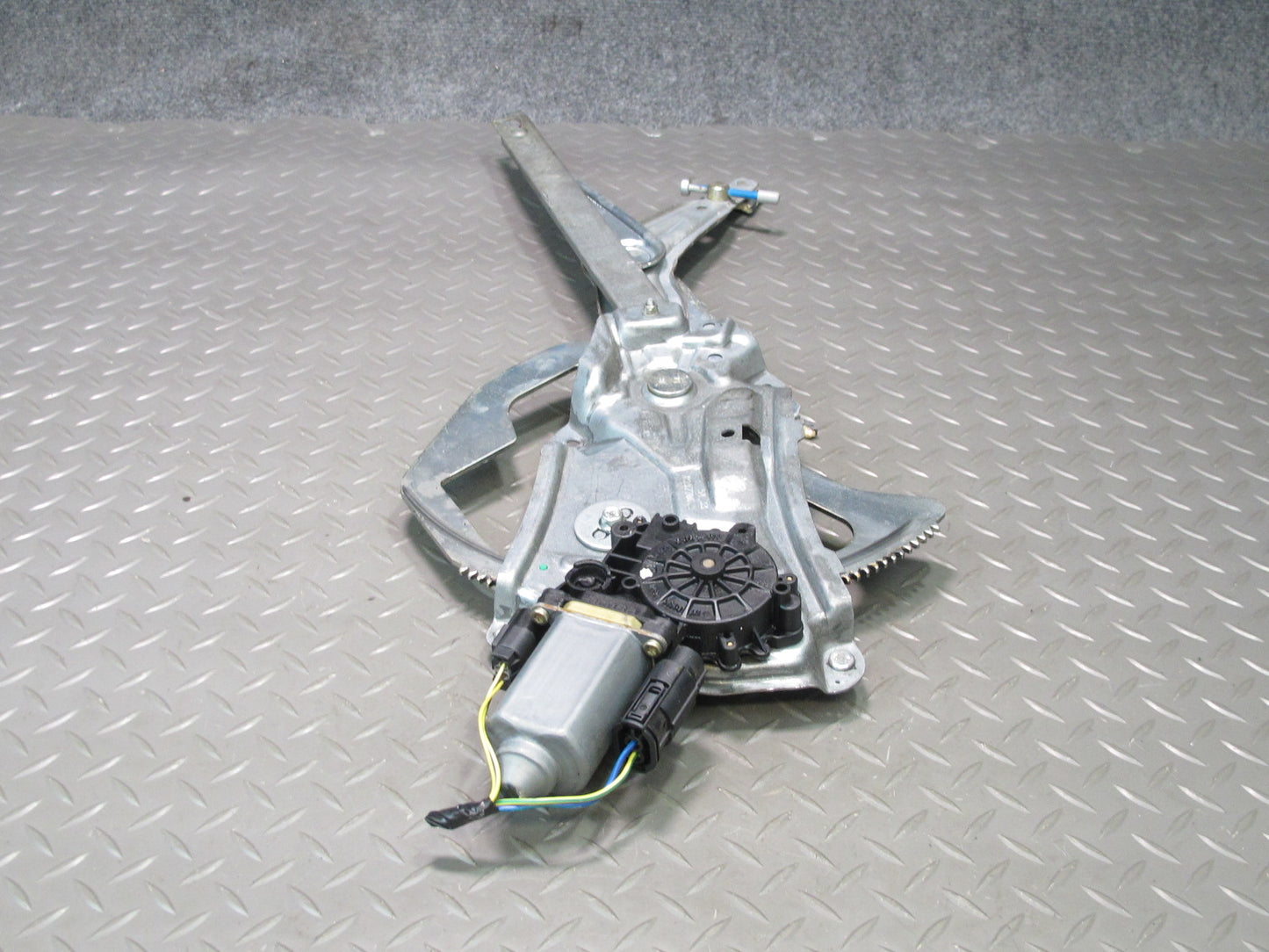 96-02 BMW E36/7 Z3 Roadster Right Passenger Door Window Regulator w Motor OEM