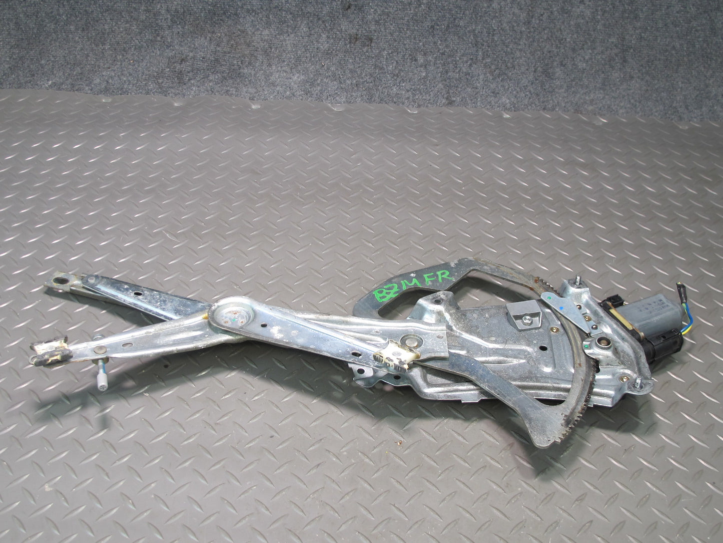 96-02 BMW E36/7 Z3 Roadster Right Passenger Door Window Regulator w Motor OEM