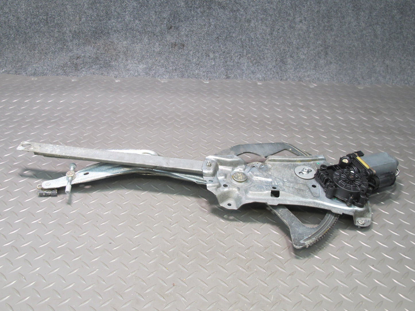 96-02 BMW E36/7 Z3 Roadster Left Driver Door Window Regulator w Motor OEM