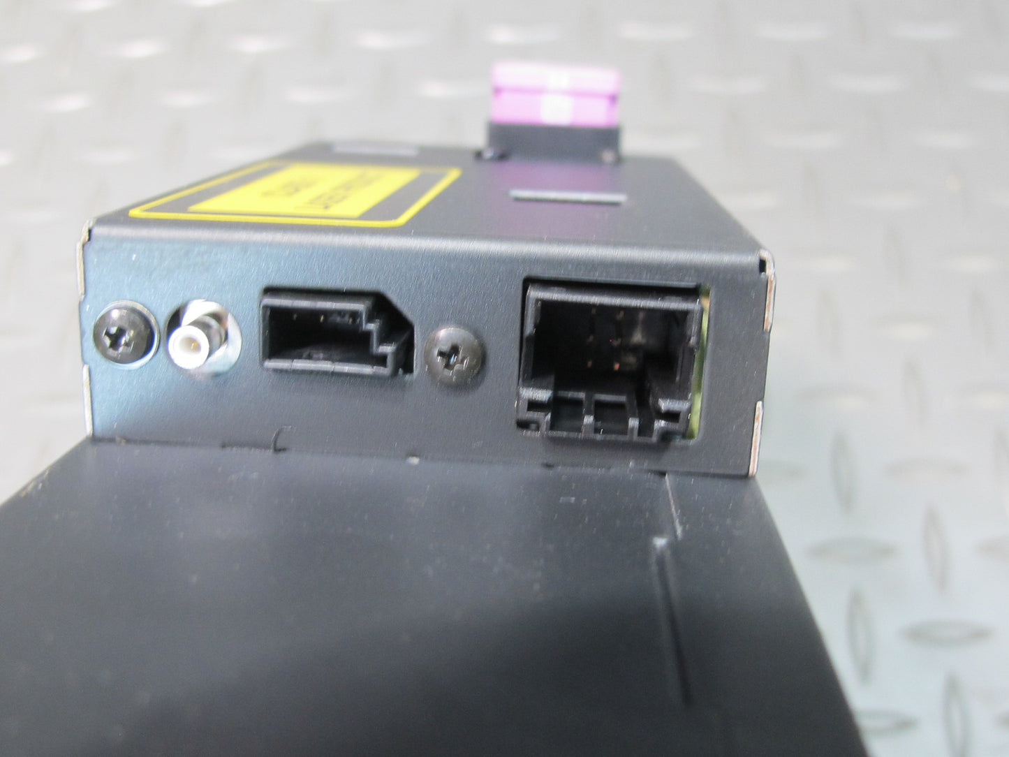 96-02 BMW E36/7 Z3 6 Disc CD Changer w Magazine & Bracket Mount OEM