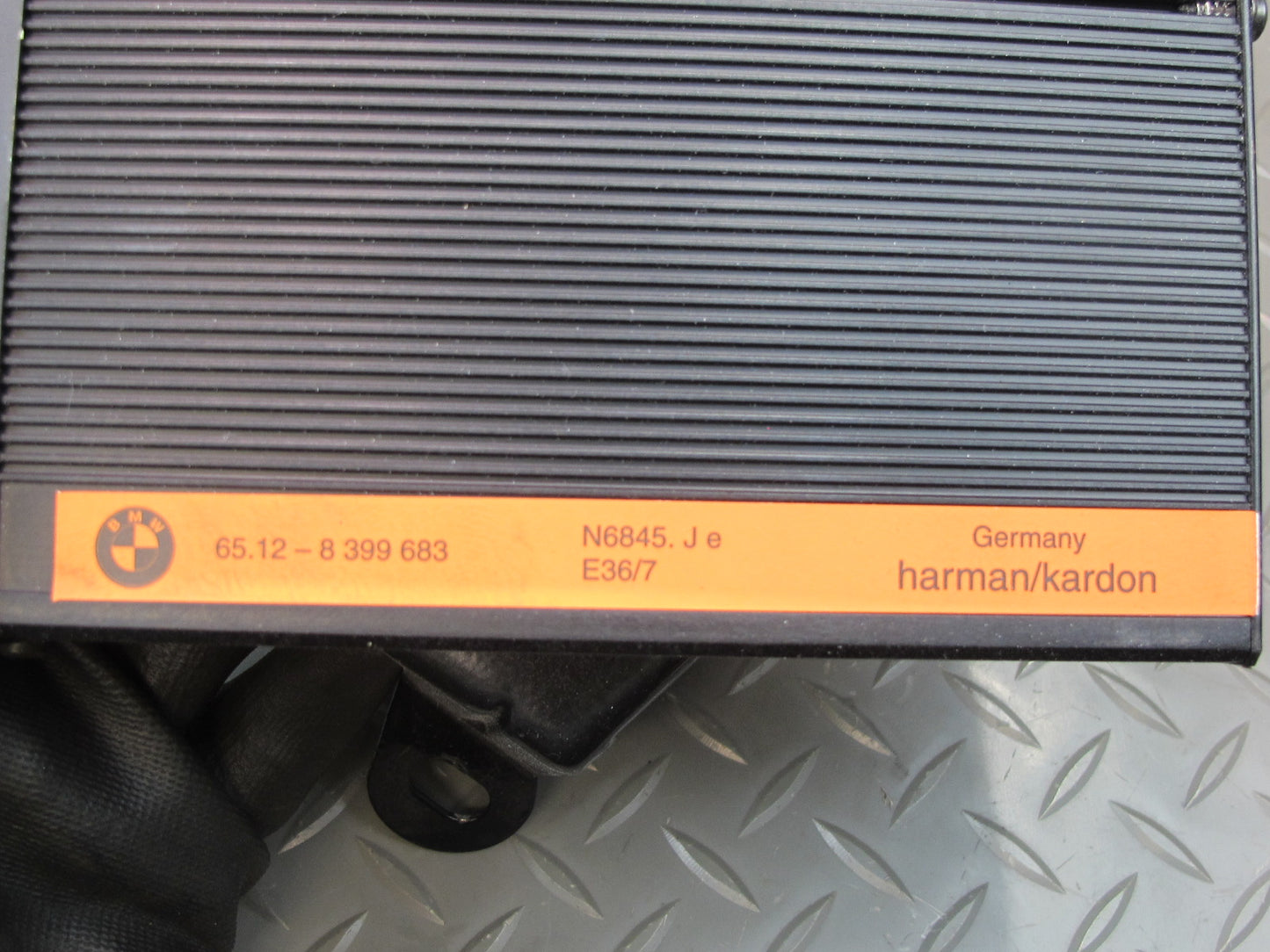 98-99 BMW E36/7 Z3 Roadster Harman Kardon Audio Sound AMP Amplifier 8399683 OEM