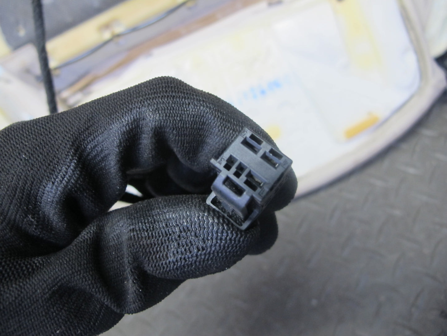 07-09 BMW E93 335i Convertible Front Right Sport Seat Lower Leather Cushion OEM