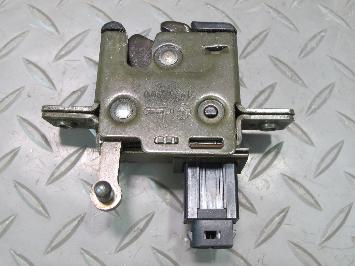 96-02 BMW E36/7 Z3 Roadster Rear Trunk Lid Lock Latch Actuator 1944690 OEM