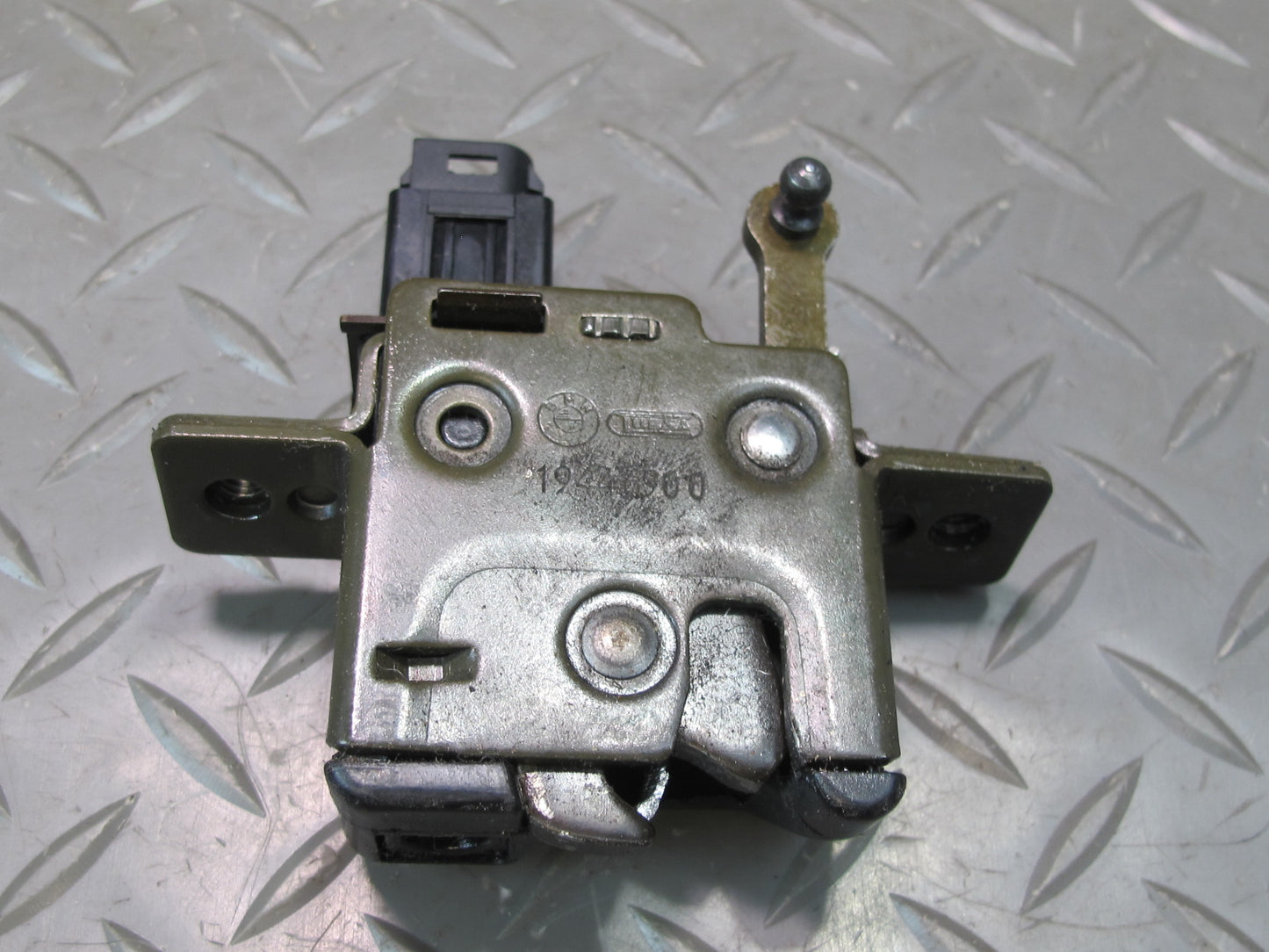 96-02 BMW E36/7 Z3 Roadster Rear Trunk Lid Lock Latch Actuator 1944690 OEM