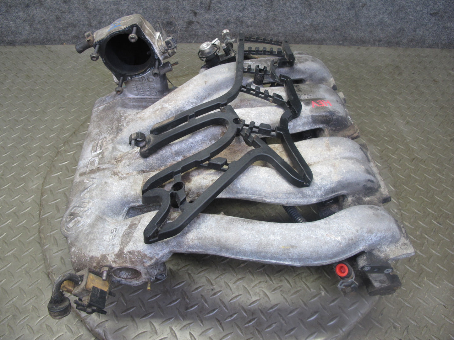 99-00 VW Eurovan T4 2.8L AES VR6 Engine Intake Manifold 021133223AF OEM