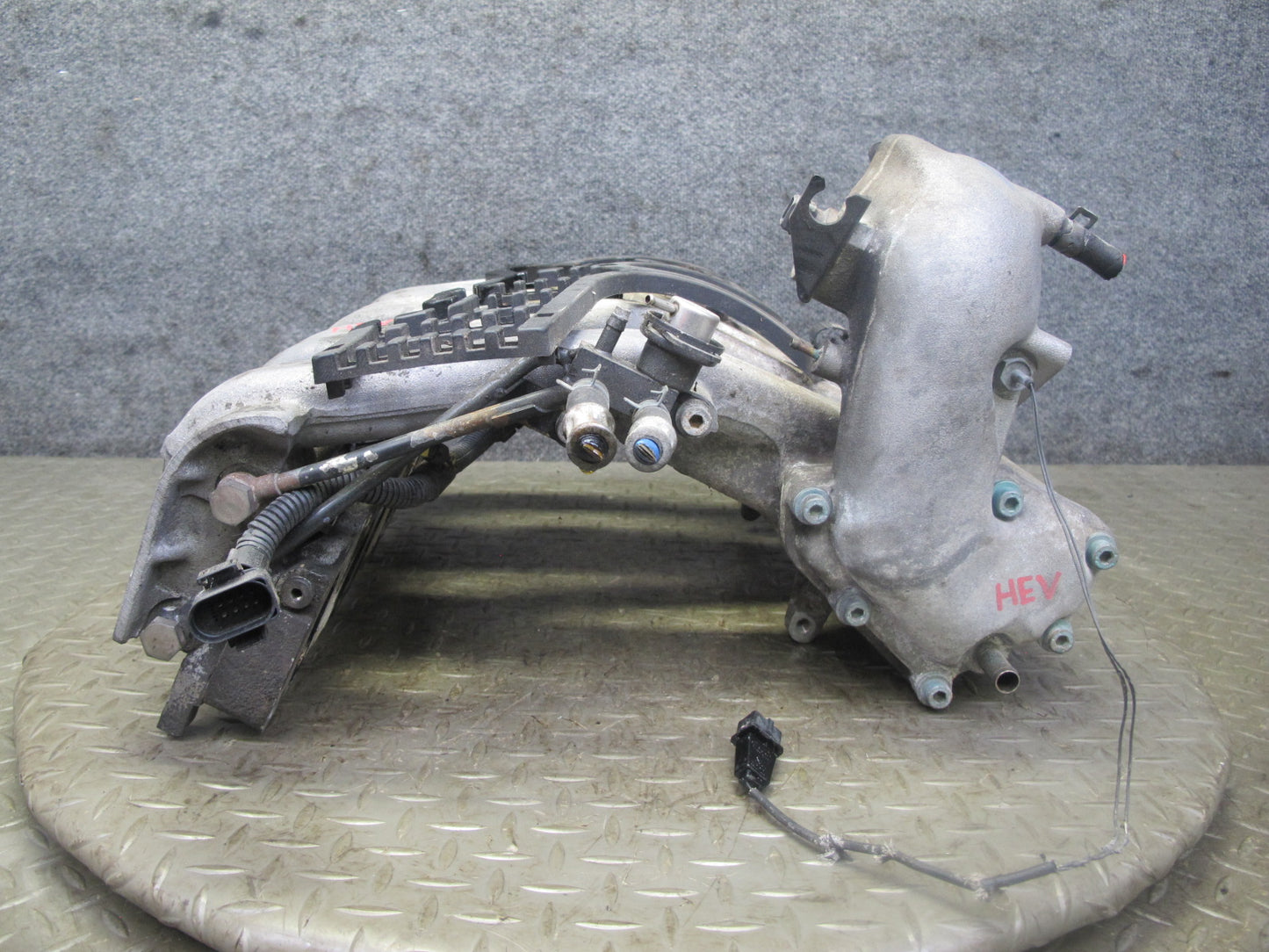 99-00 VW Eurovan T4 2.8L AES VR6 Engine Intake Manifold 021133223AF OEM