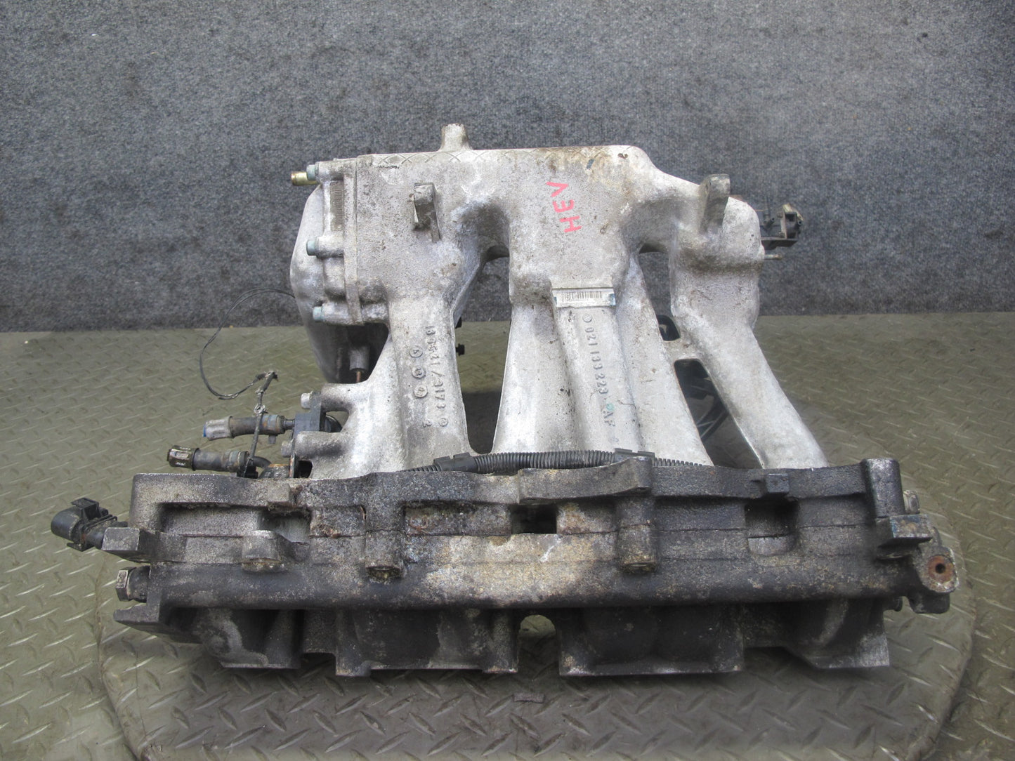 99-00 VW Eurovan T4 2.8L AES VR6 Engine Intake Manifold 021133223AF OEM