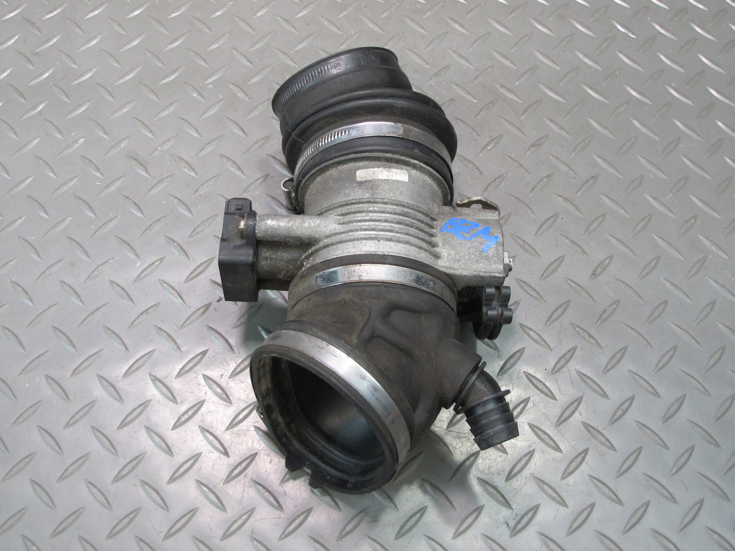 97-99 BMW E36/7 Z3 1.9L M44 Throttle Body w Boot & Valve Switch Assembly OEM
