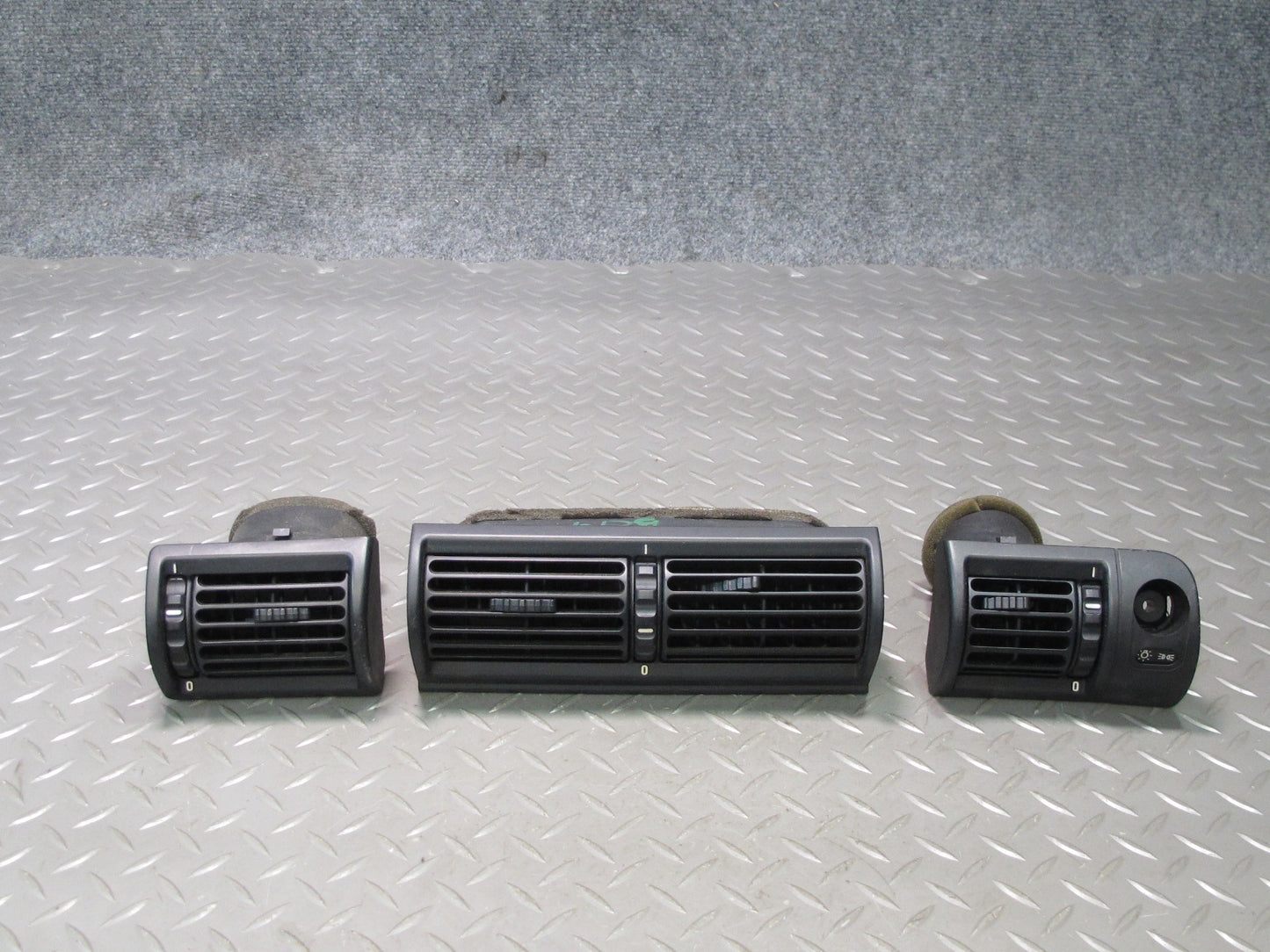 96-02 BMW E36/7 Z3 Set of 3 Dash Dashboard Left Right Center Air Vent Black OEM