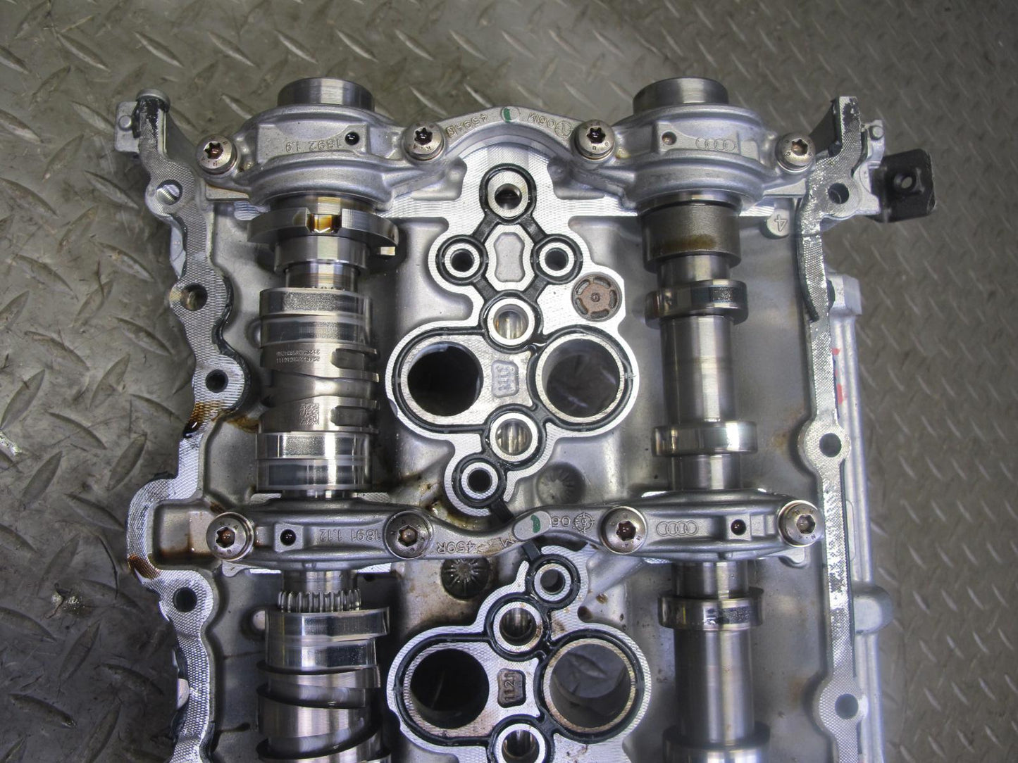17-23 Porsche Panamera 971 2.9L Csza Engine Left Cylinder Head Valve Cover 43k