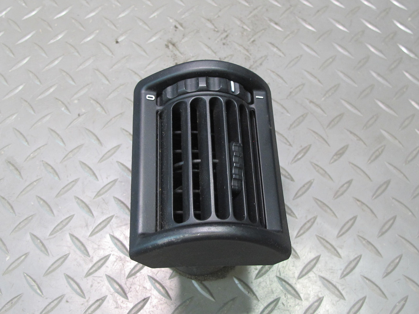 96-02 BMW E36/7 Z3 Set of 3 Dash Dashboard Left Right Center Air Vent Black OEM