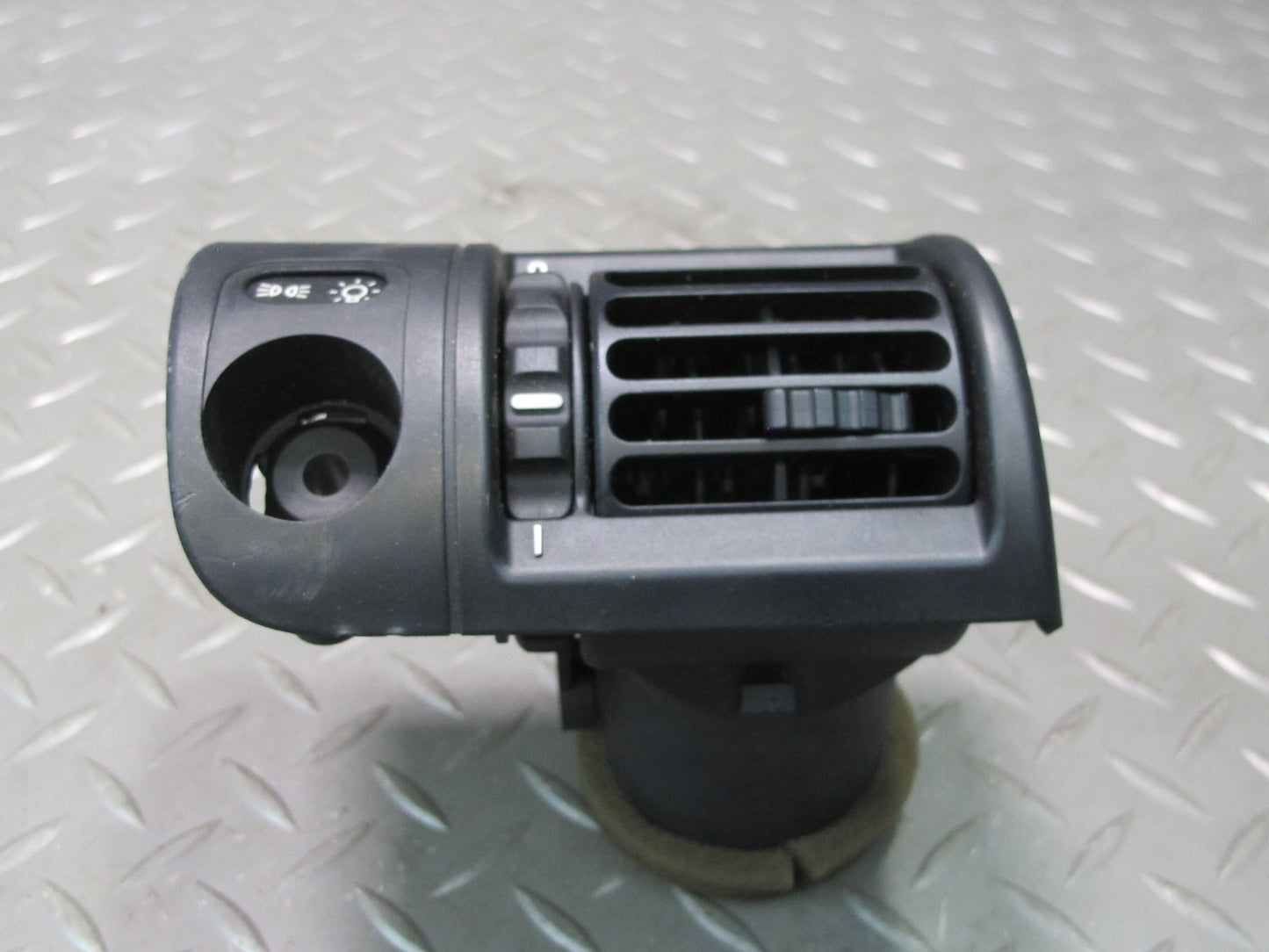 96-02 BMW E36/7 Z3 Set of 3 Dash Dashboard Left Right Center Air Vent Black OEM