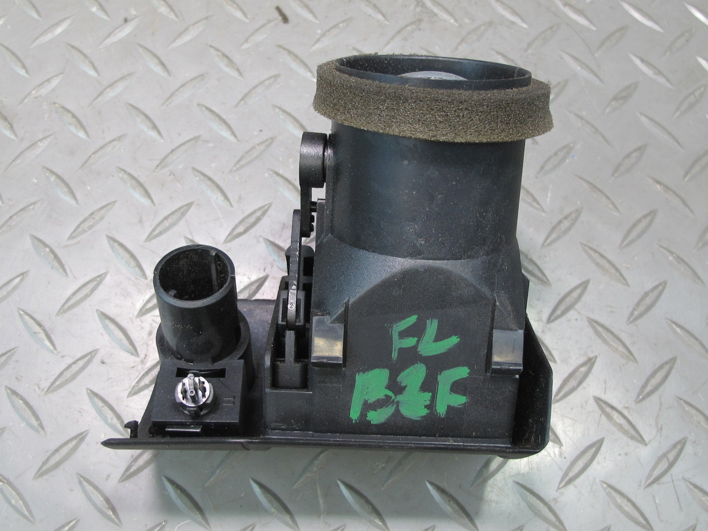 96-02 BMW E36/7 Z3 Set of 3 Dash Dashboard Left Right Center Air Vent Black OEM