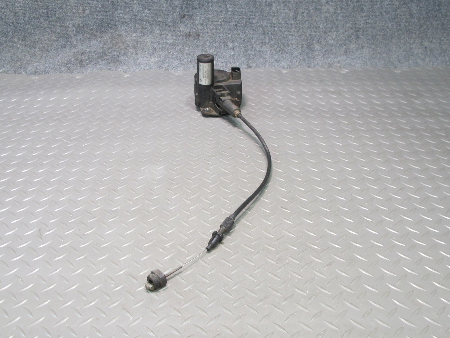 97-98 BMW E36/7 Z3 1.9L Roadster Cruise Control Actuator w Cable 8369027 OEM
