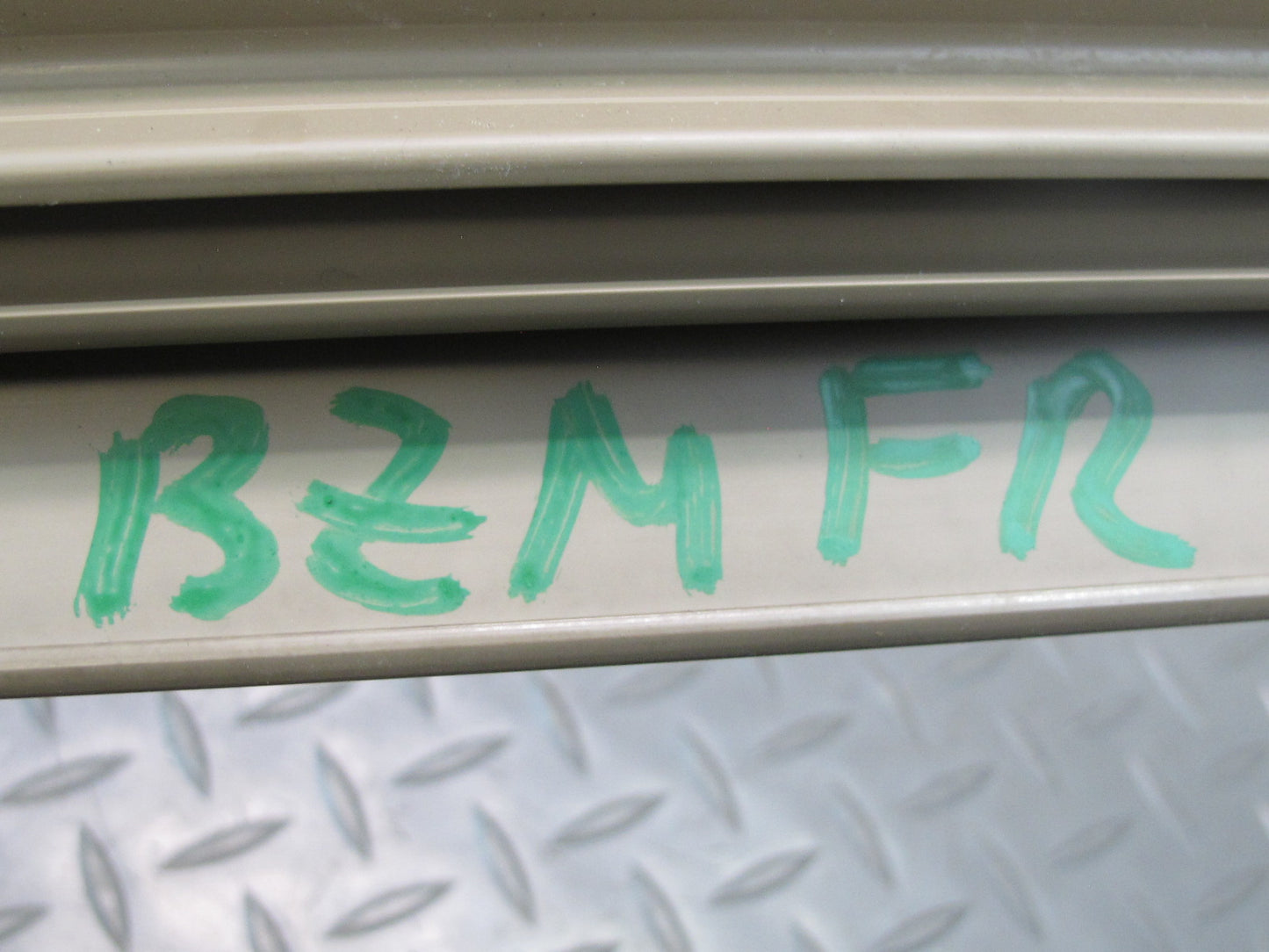 96-02 BMW E36/7 Z3 Roadster Right Door Sill Trim Carpet Holder Beige 8397547 OEM