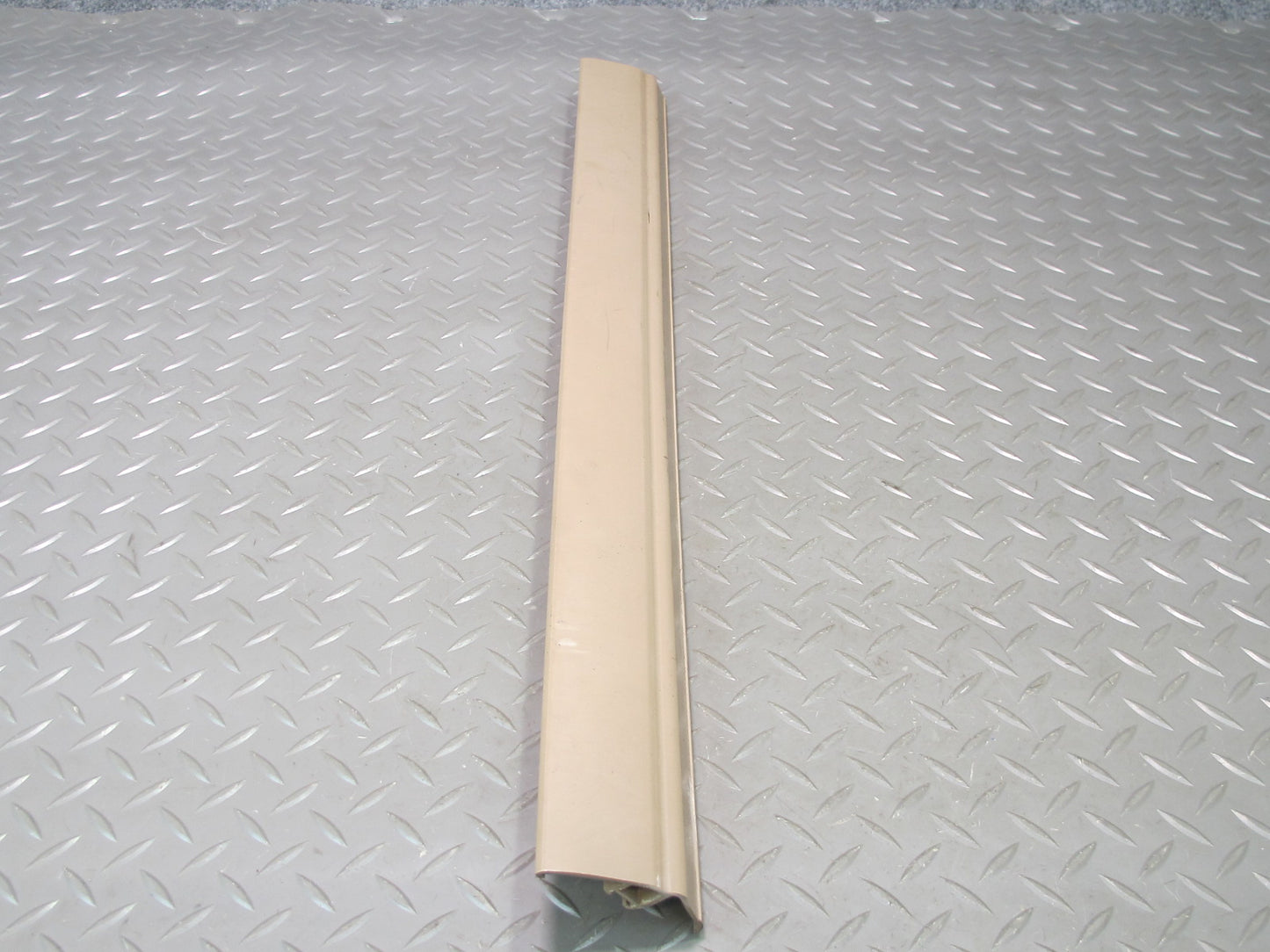 96-02 BMW E36/7 Z3 Roadster Right Door Sill Trim Carpet Holder Beige 8397547 OEM