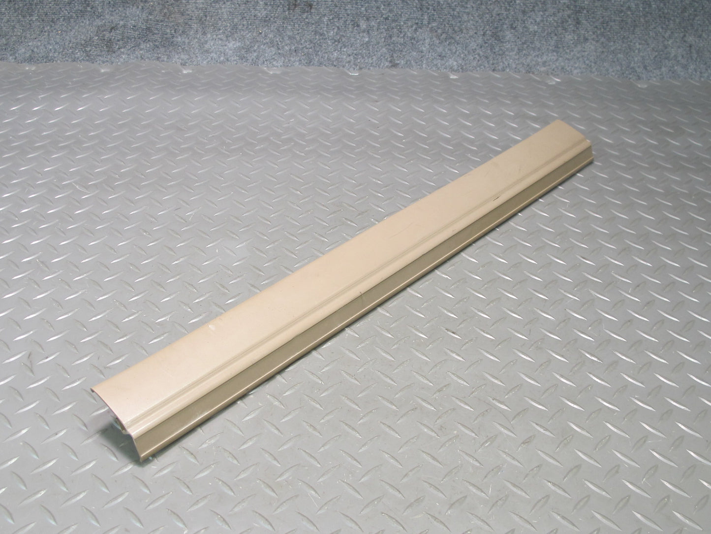 96-02 BMW E36/7 Z3 Roadster Right Door Sill Trim Carpet Holder Beige 8397547 OEM
