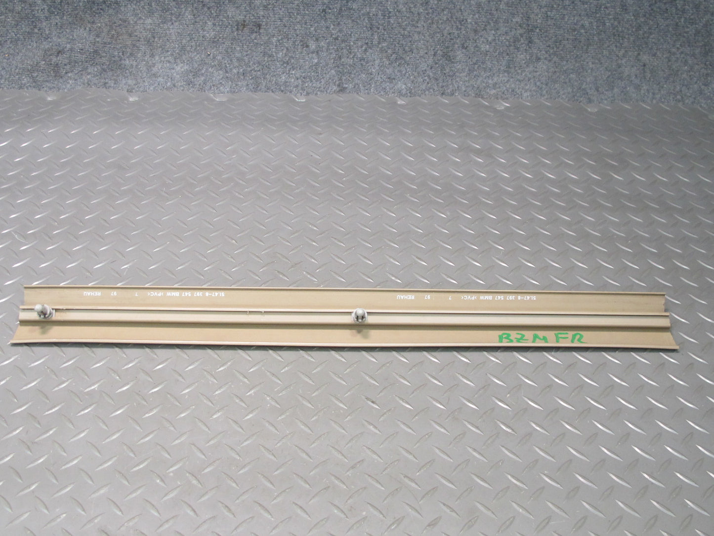 96-02 BMW E36/7 Z3 Roadster Right Door Sill Trim Carpet Holder Beige 8397547 OEM