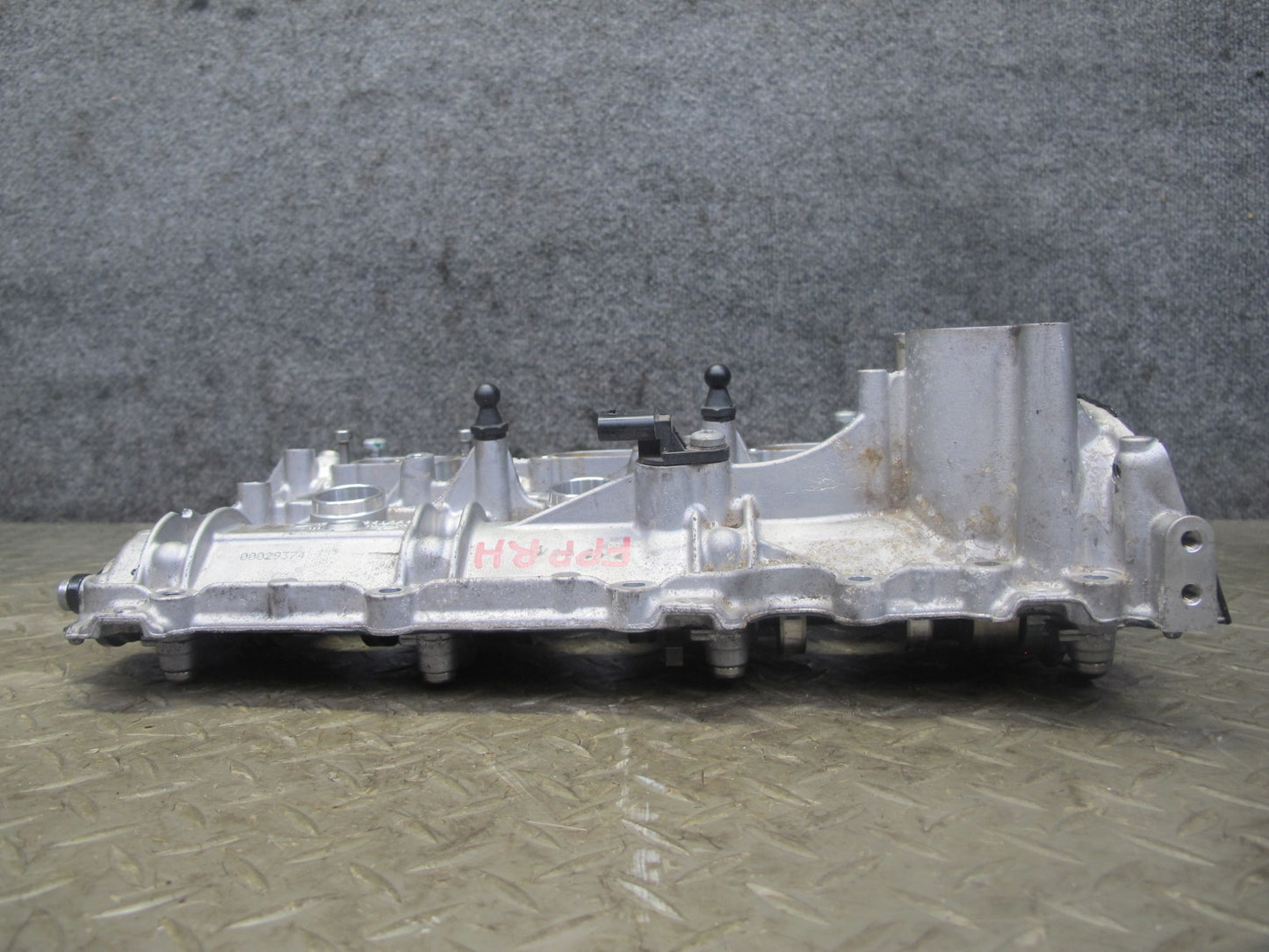 17-23 Porsche Panamera 971 2.9L Csza Engine Right Cylinder Head Valve Cover 43k