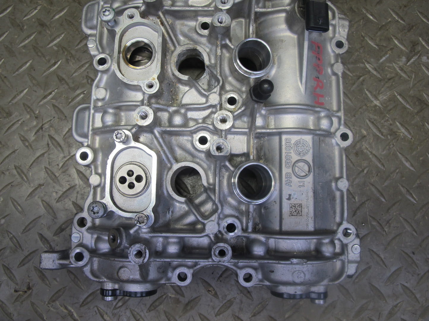 17-23 Porsche Panamera 971 2.9L Csza Engine Right Cylinder Head Valve Cover 43k