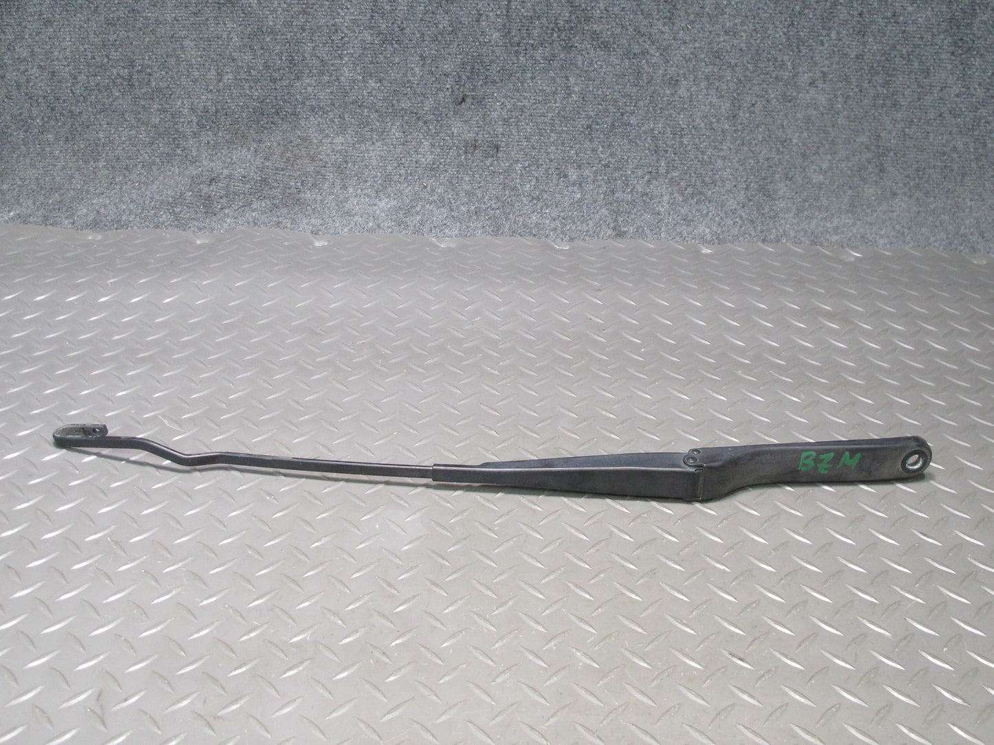 96-02 BMW E36/7 Z3 Set of 2 Front Left & Right Windshield Wiper Arm OEM