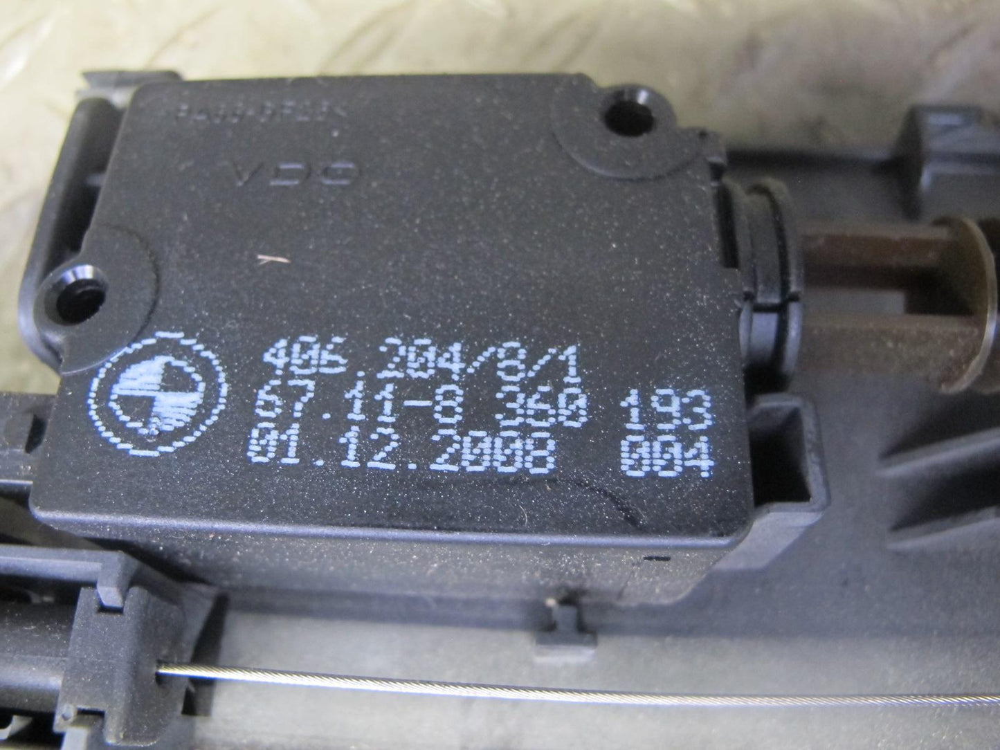 07-13 BMW E93 335i Convertible Rear Trunk Lid Locking Mechanism 7129214 OEM