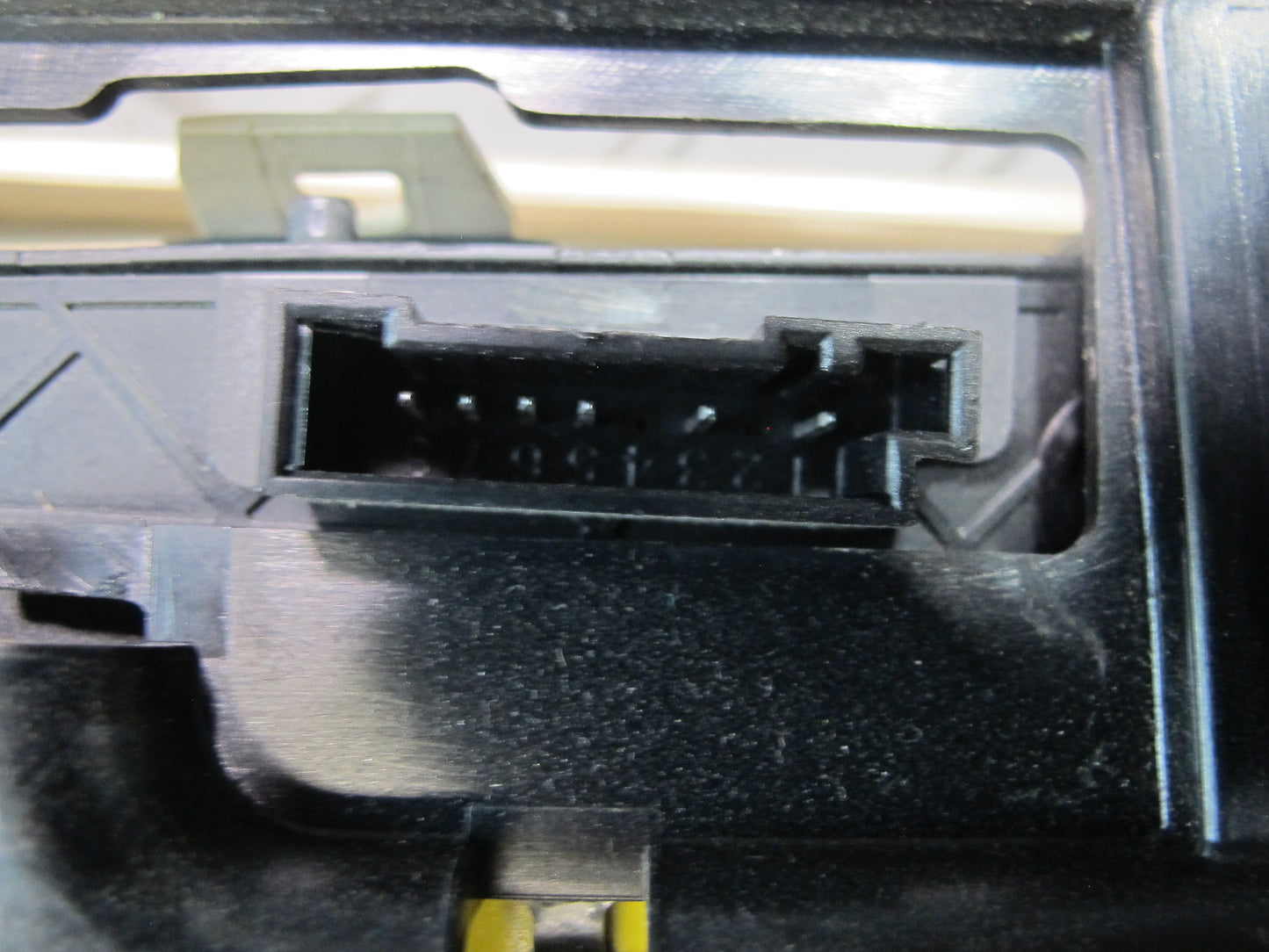 07-09 BMW E93 Convertible Front Right Seat Adjust Lumbar Switch w Trim  OEM