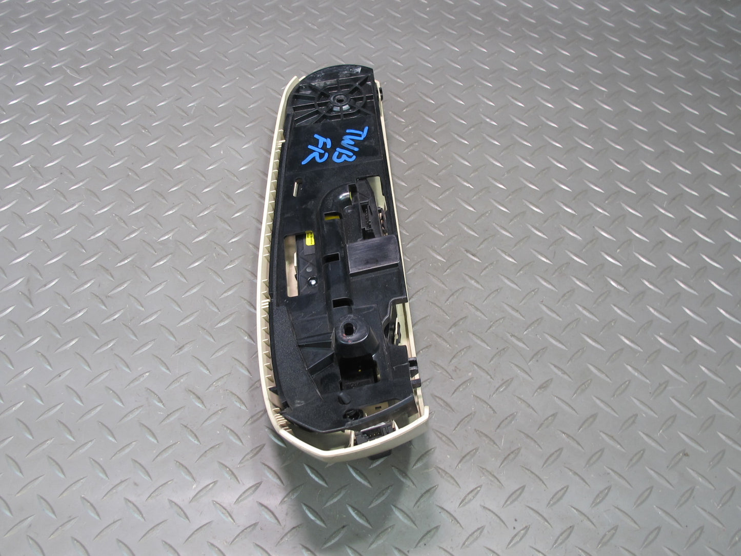 07-09 BMW E93 Convertible Front Right Seat Adjust Lumbar Switch w Trim  OEM