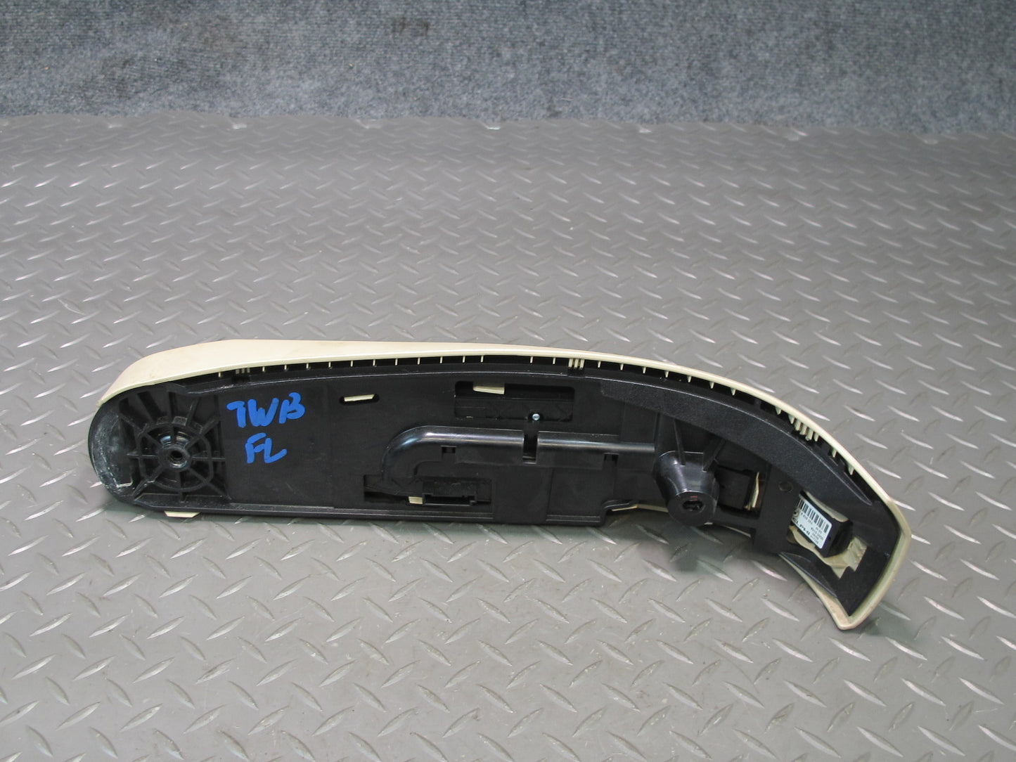 07-09 BMW E93 Convertible Front Left Seat Adjust Lumbar Switch w Trim  OEM