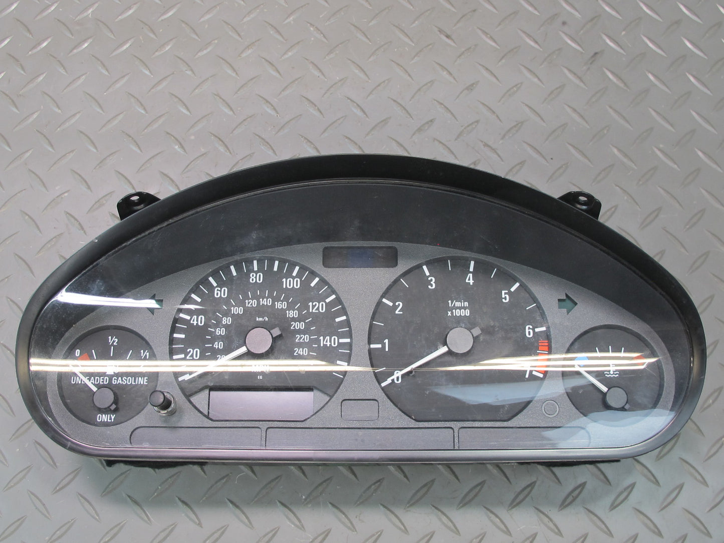 96-98 BMW E36/7 Z3 1.9L Roadster M/T Instrument Cluster Gauge Speedometer OEM