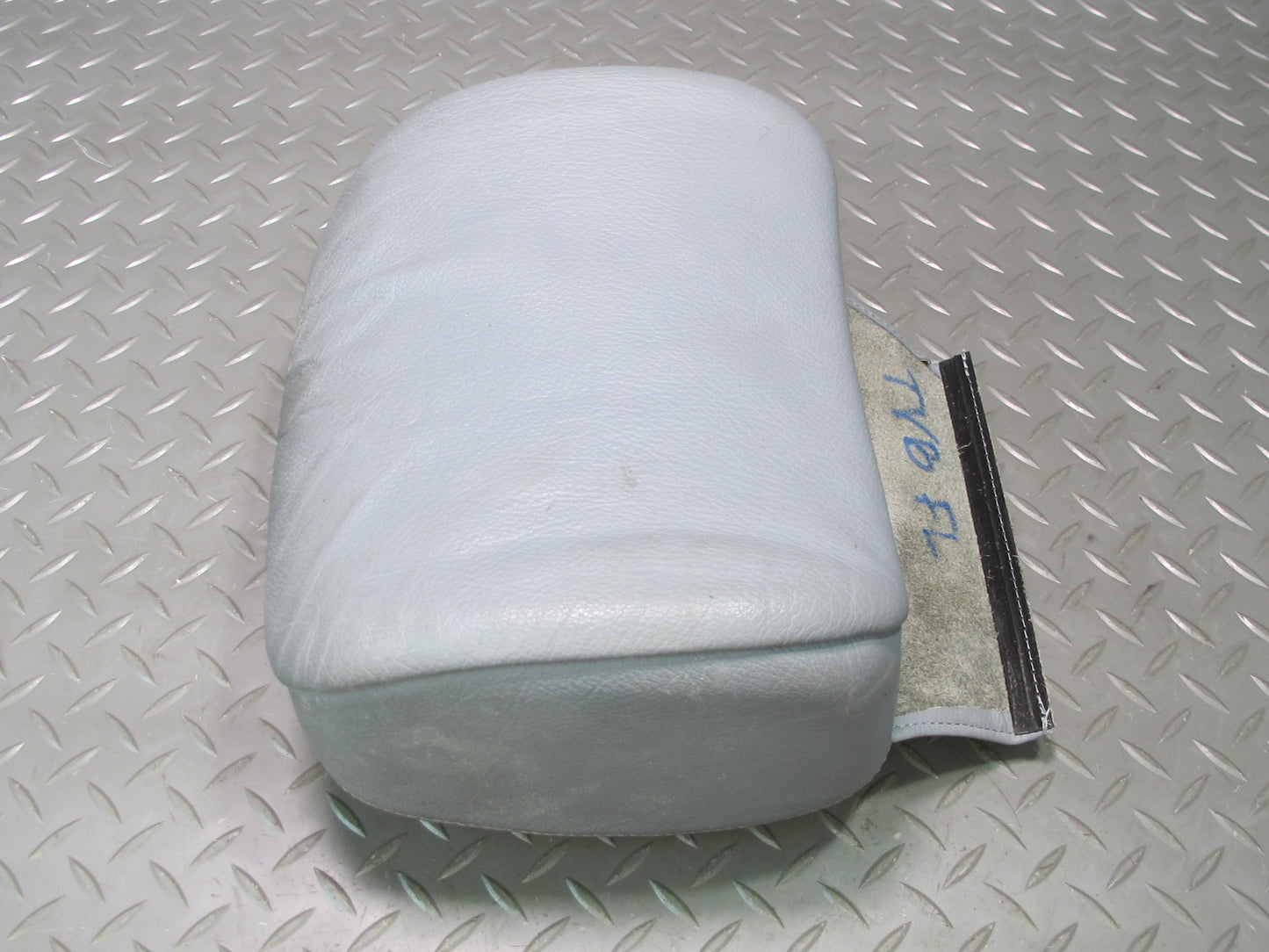 01-06 BMW E46 Convertible Front Left & Right Leather Headrest Gray OEM