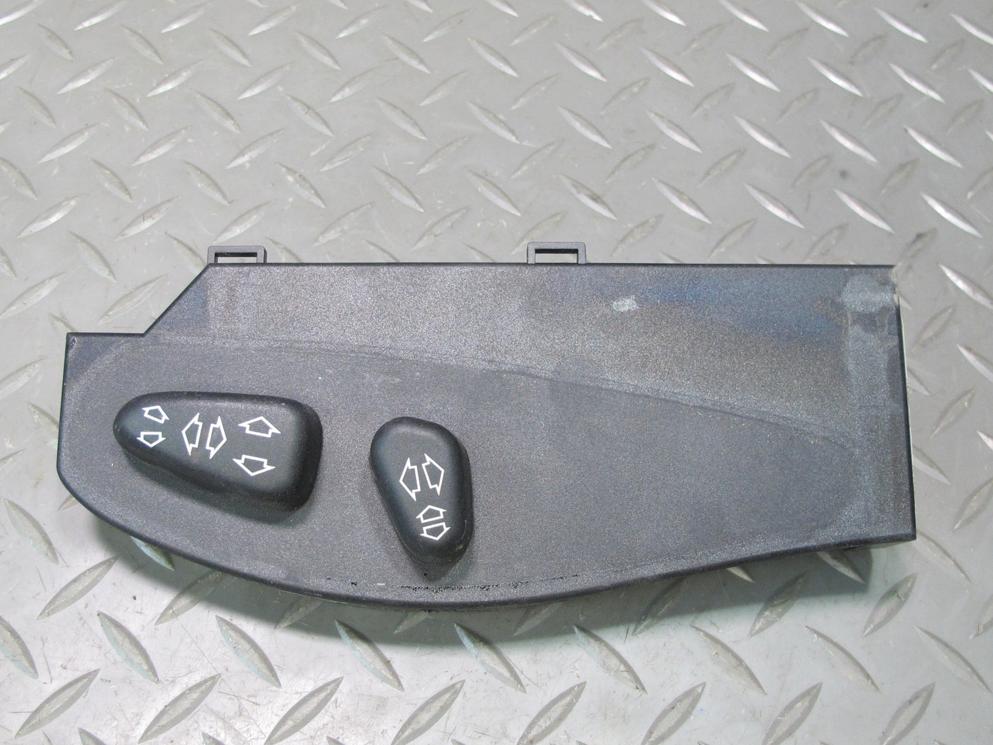 01-06 BMW E46 330ci Convertible Front Right Seat Adjustment Control Switch OEM