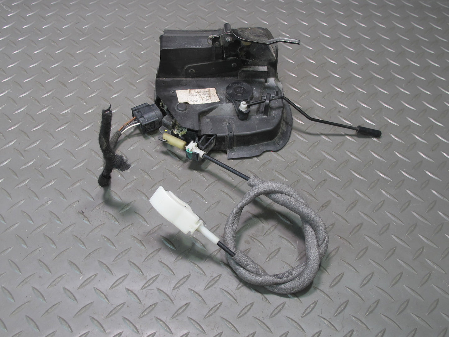 01-06 BMW E46 330Ci Coupe Convertible Right Door Lock Latch Actuator OEM