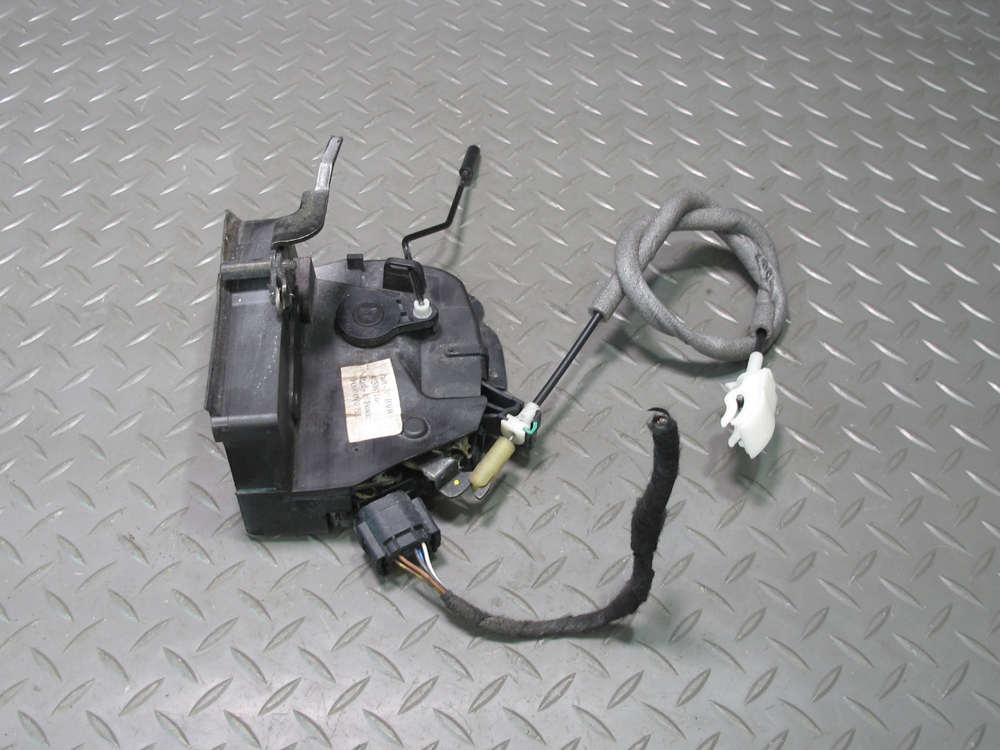 01-06 BMW E46 330Ci Coupe Convertible Right Door Lock Latch Actuator OEM