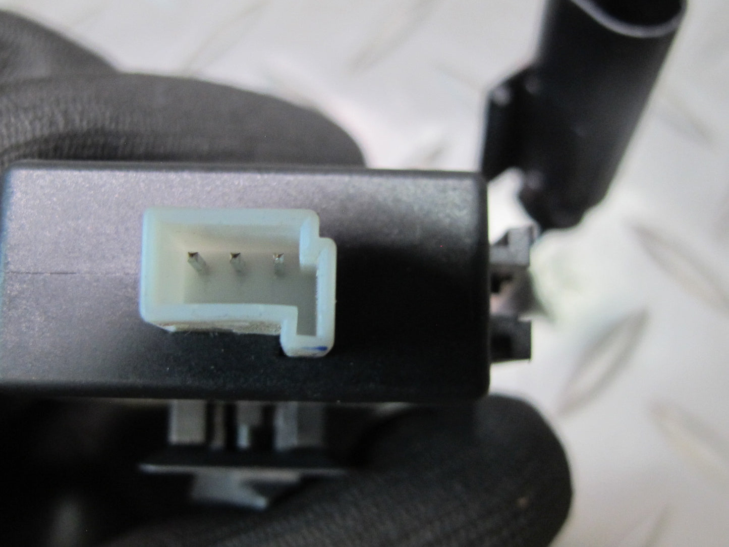 01-06 BMW E46 330Ci Seat Occupancy Sensor 8367242