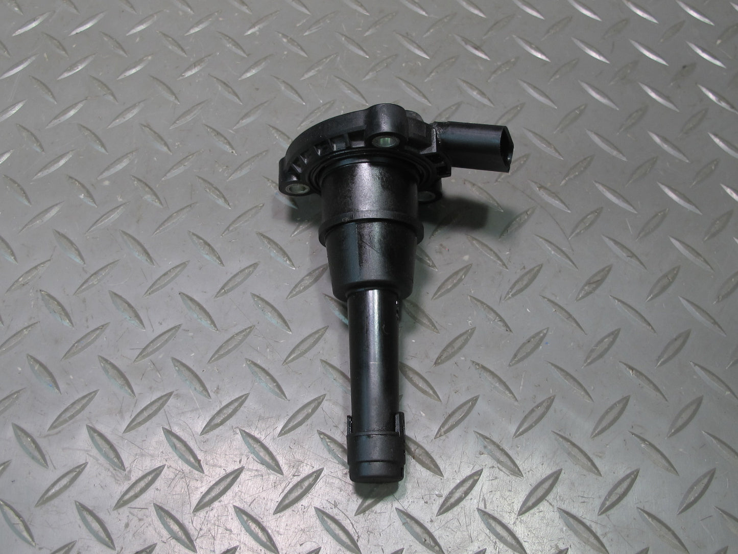 17-23 Porsche Panamera 971 2.9L Engine Oil Level Sensor 079907660A