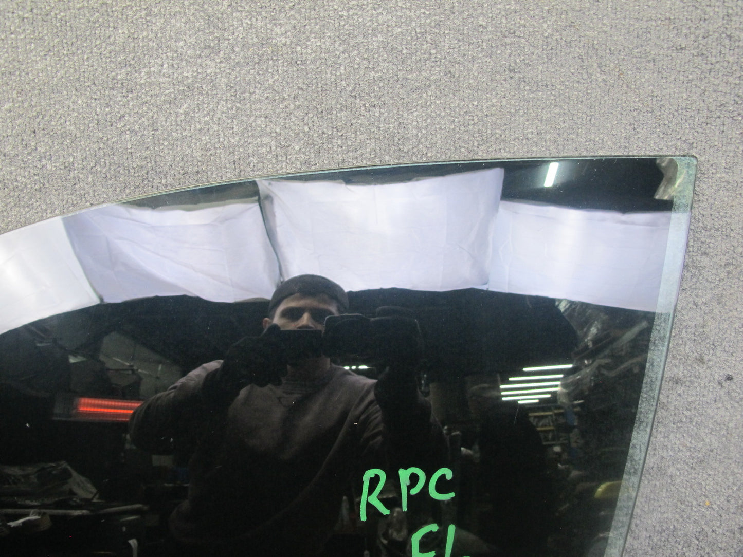 2011-2018 Porsche Cayenne 958 Front Left Driver Side Door Window Glass