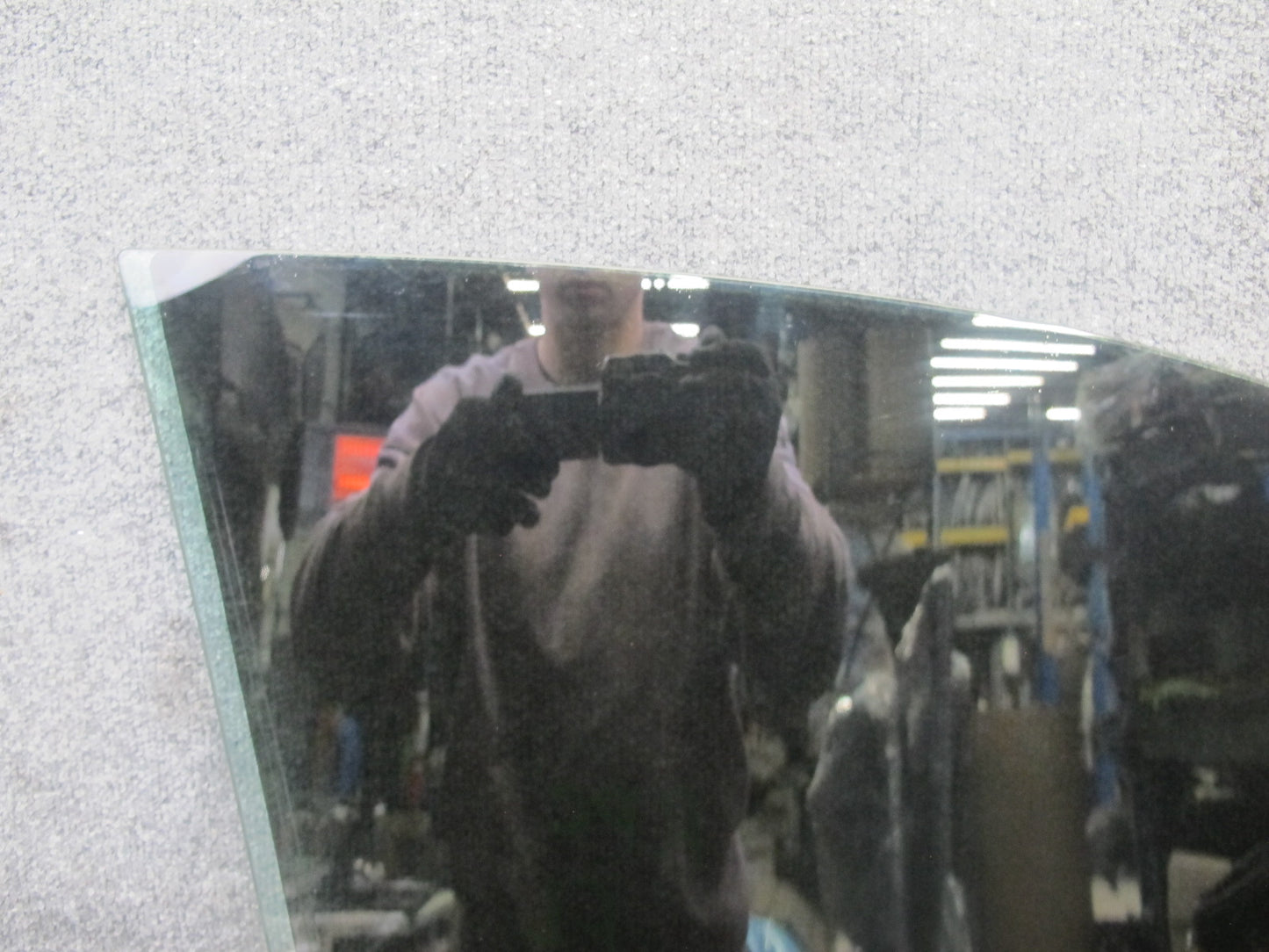 2011-2018 Porsche Cayenne 958 Front Left Driver Side Door Window Glass