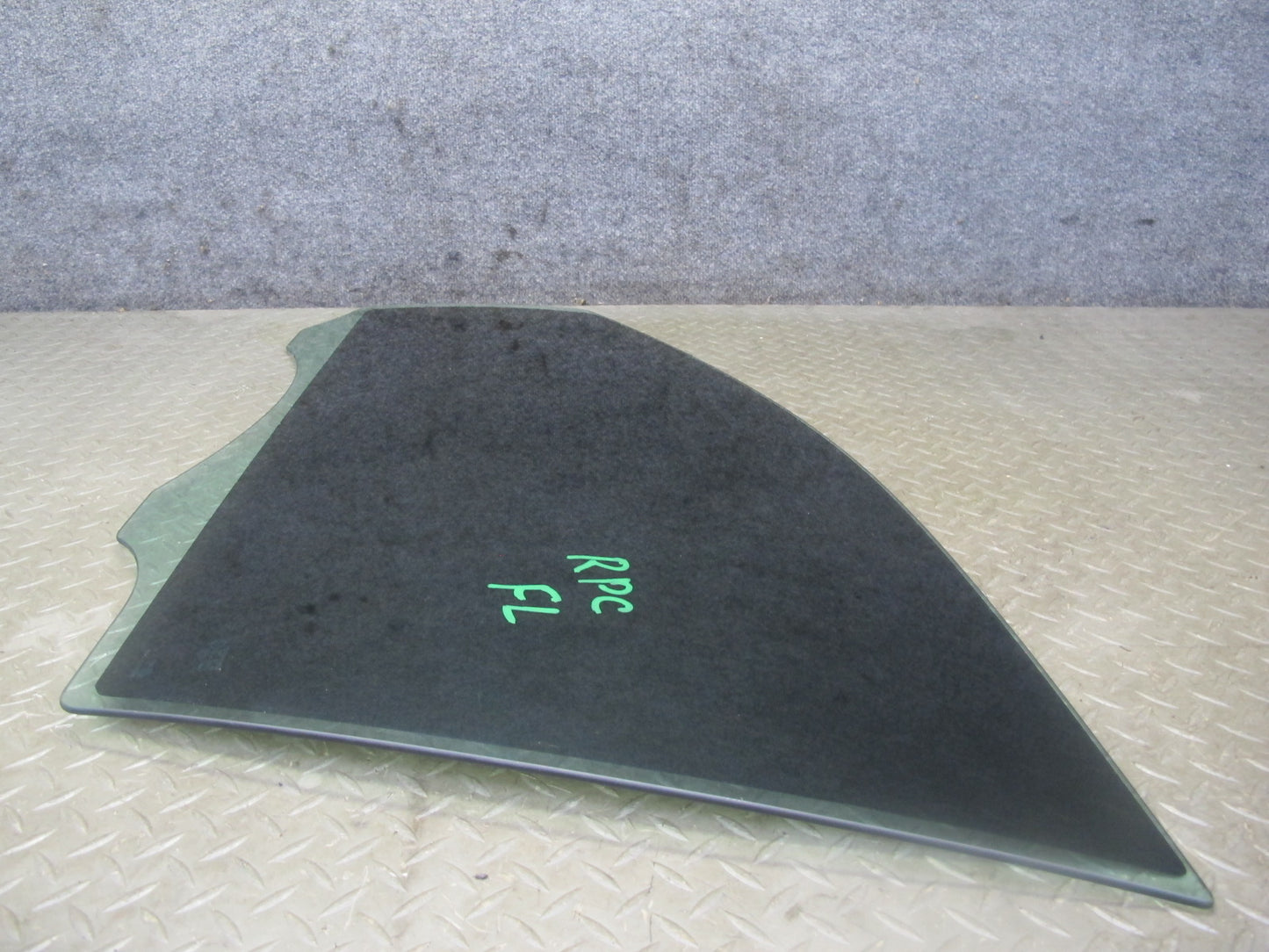 2011-2018 Porsche Cayenne 958 Front Left Driver Side Door Window Glass