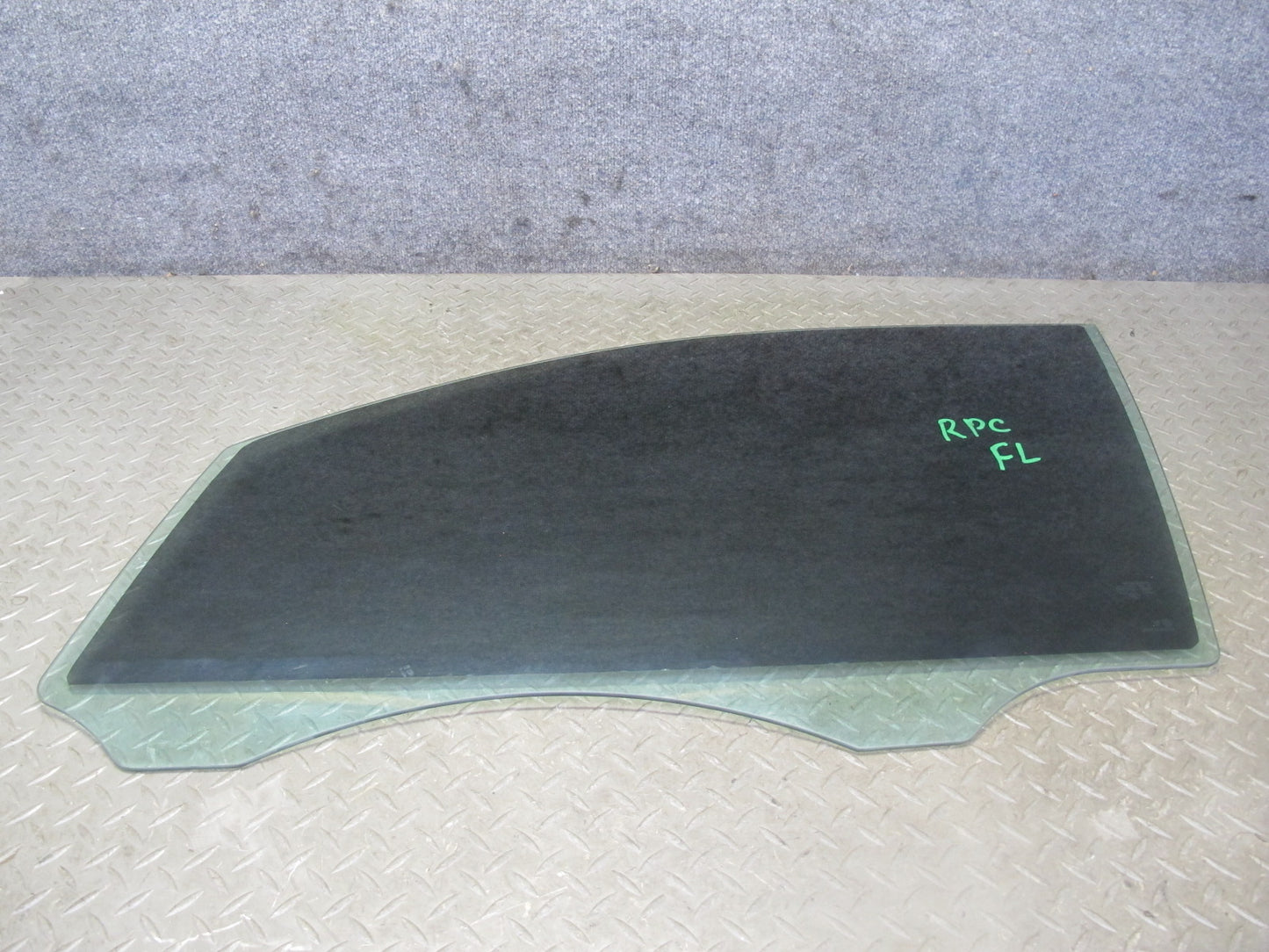 2011-2018 Porsche Cayenne 958 Front Left Driver Side Door Window Glass