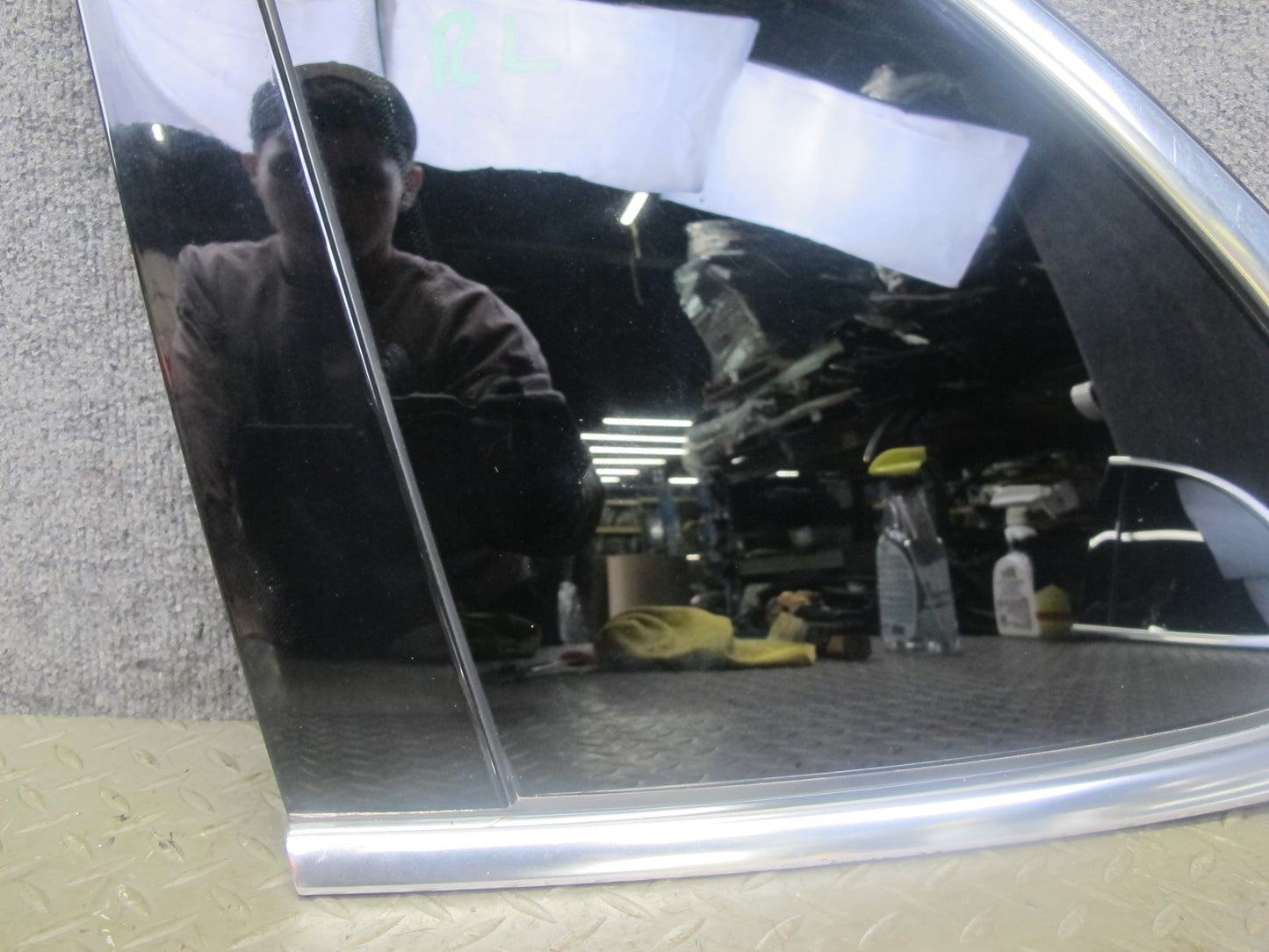 2011-2018 Porsche Cayenne 958 Rear Left Driver Side Quarter Window Glass