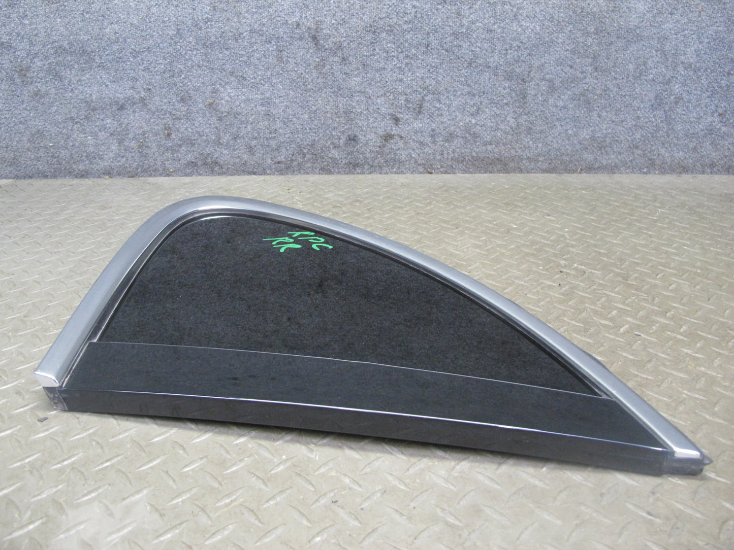2011-2018 Porsche Cayenne 958 Rear Right Pass Side Quarter Window Glass