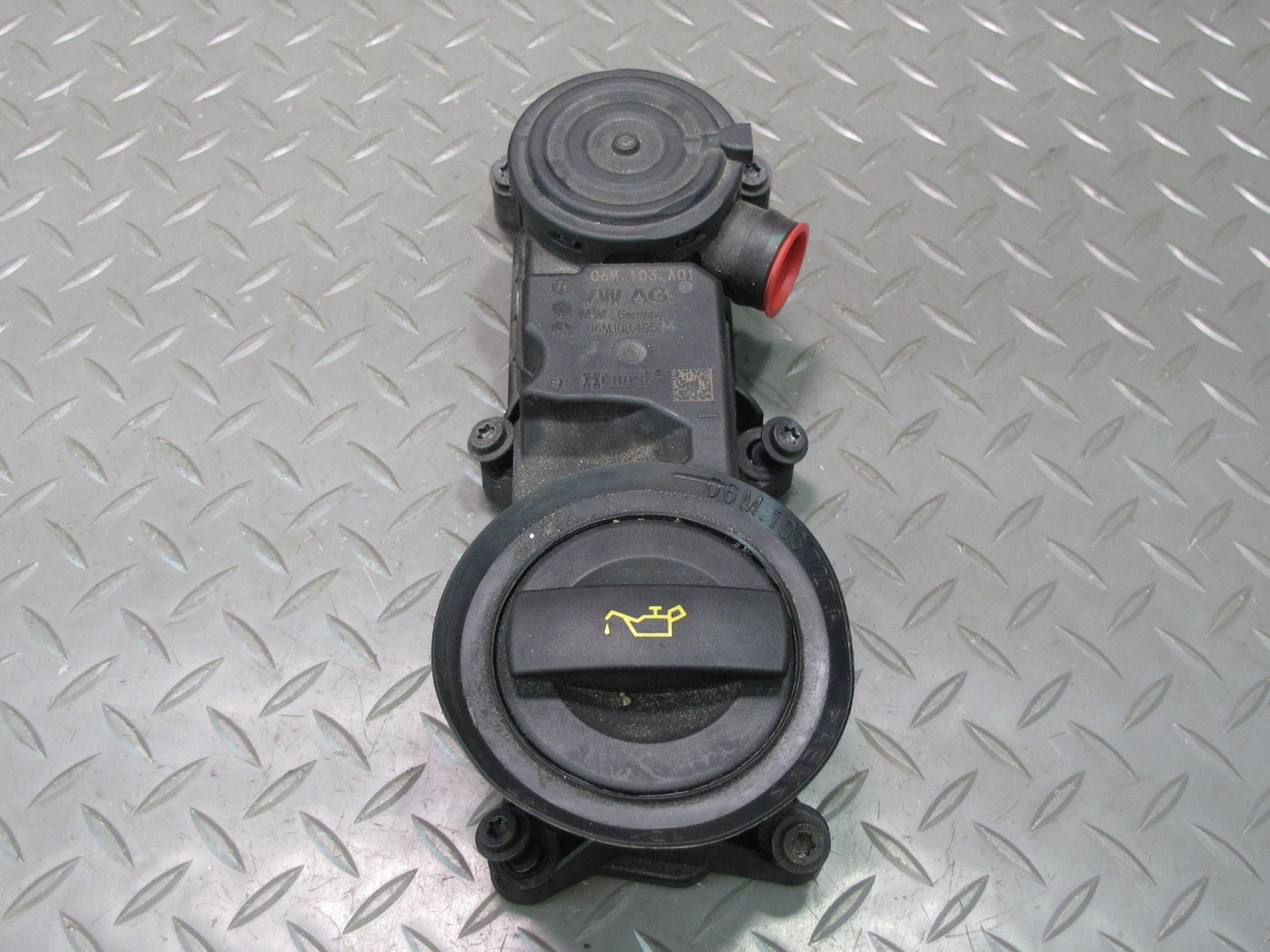 17-23 Porsche Panamera 971 2.9L Engine Cylinder Head Oil Filler Cap Separator