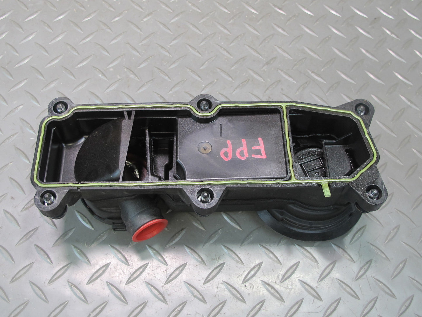 17-23 Porsche Panamera 971 2.9L Engine Cylinder Head Oil Filler Cap Separator