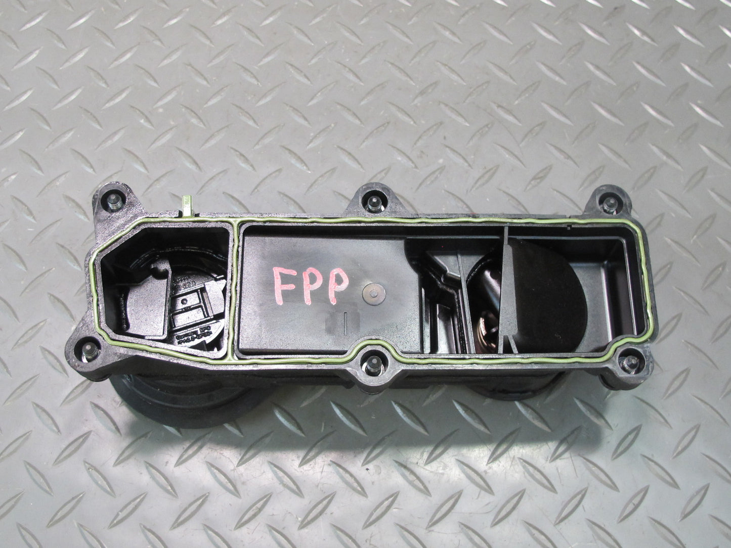 17-23 Porsche Panamera 971 2.9L Engine Cylinder Head Oil Filler Cap Separator
