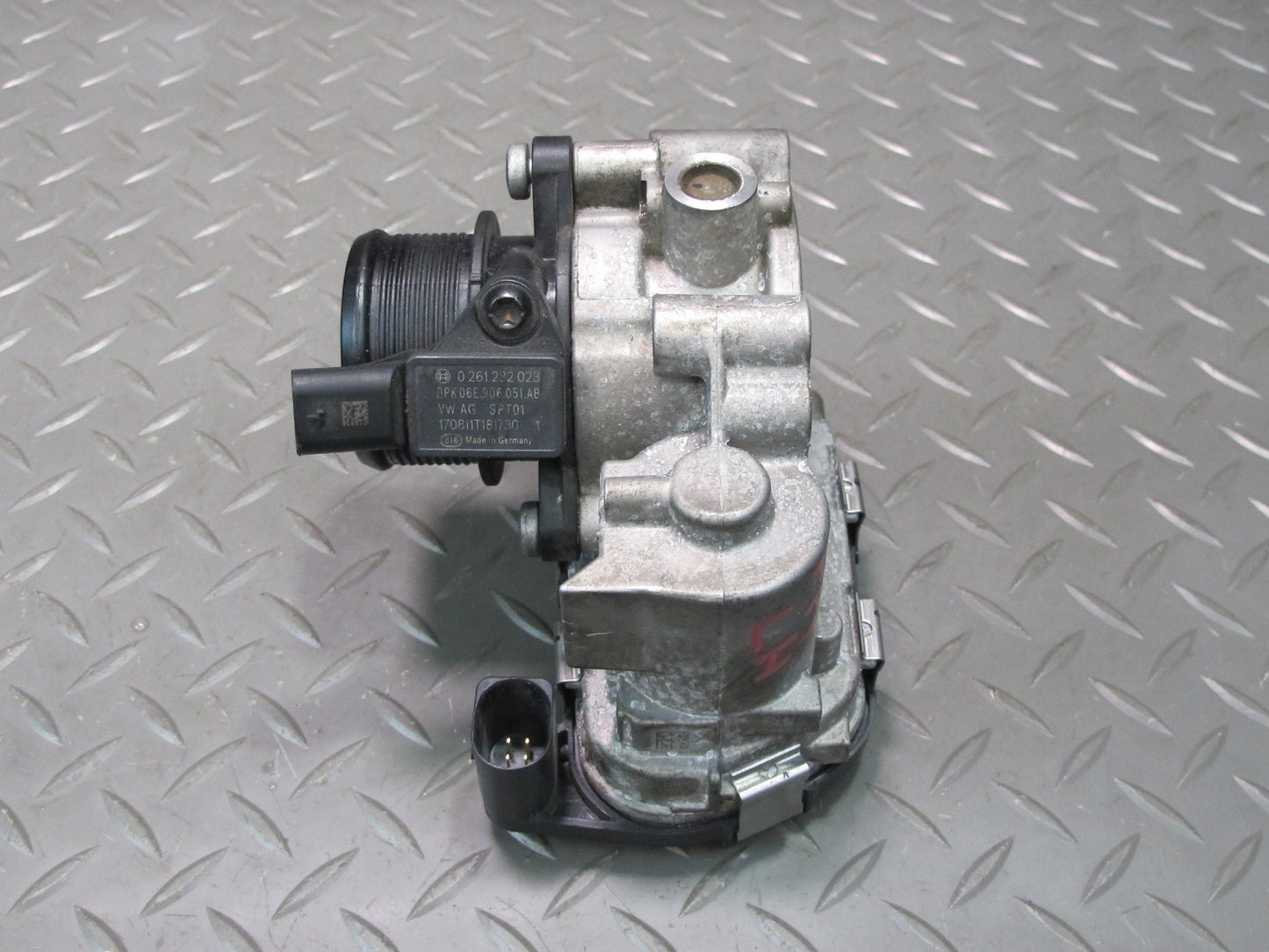 17-23 Porsche Panamera 971 2.9L Engine Motor Left Throttle Body 06M133062J