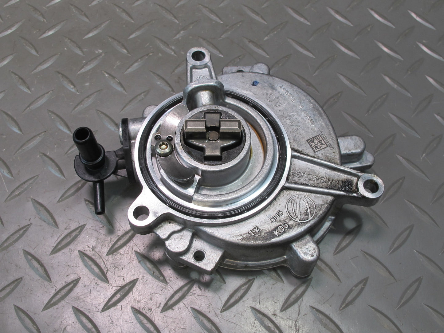 17-23 Porsche Panamera 971 2.9L Engine Motor Vacuum Pump 06M145100L